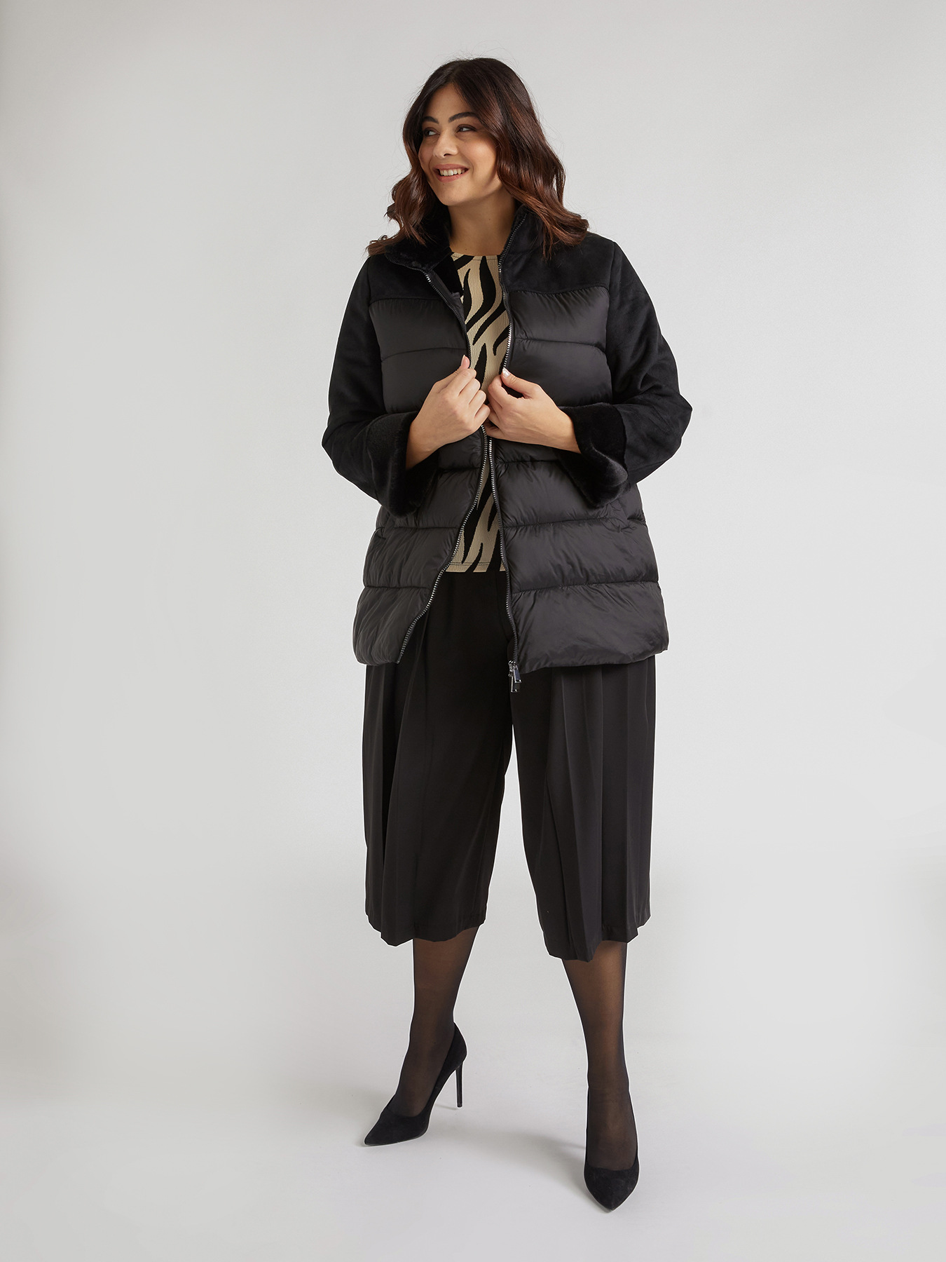 Piumino con parti effetto suede image number 2