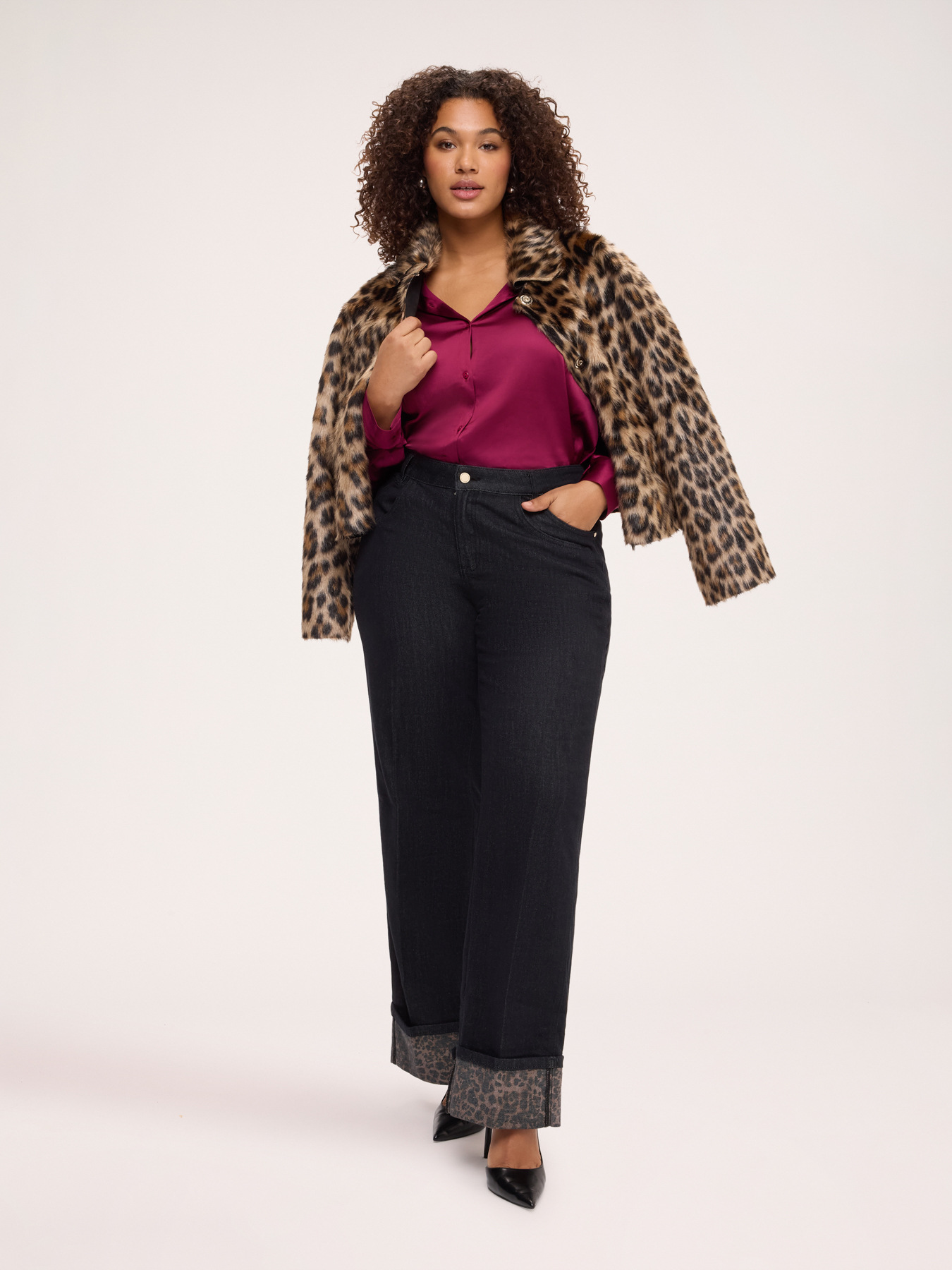 Regular-Jeans mit Animalprint-Umschlag image number 0