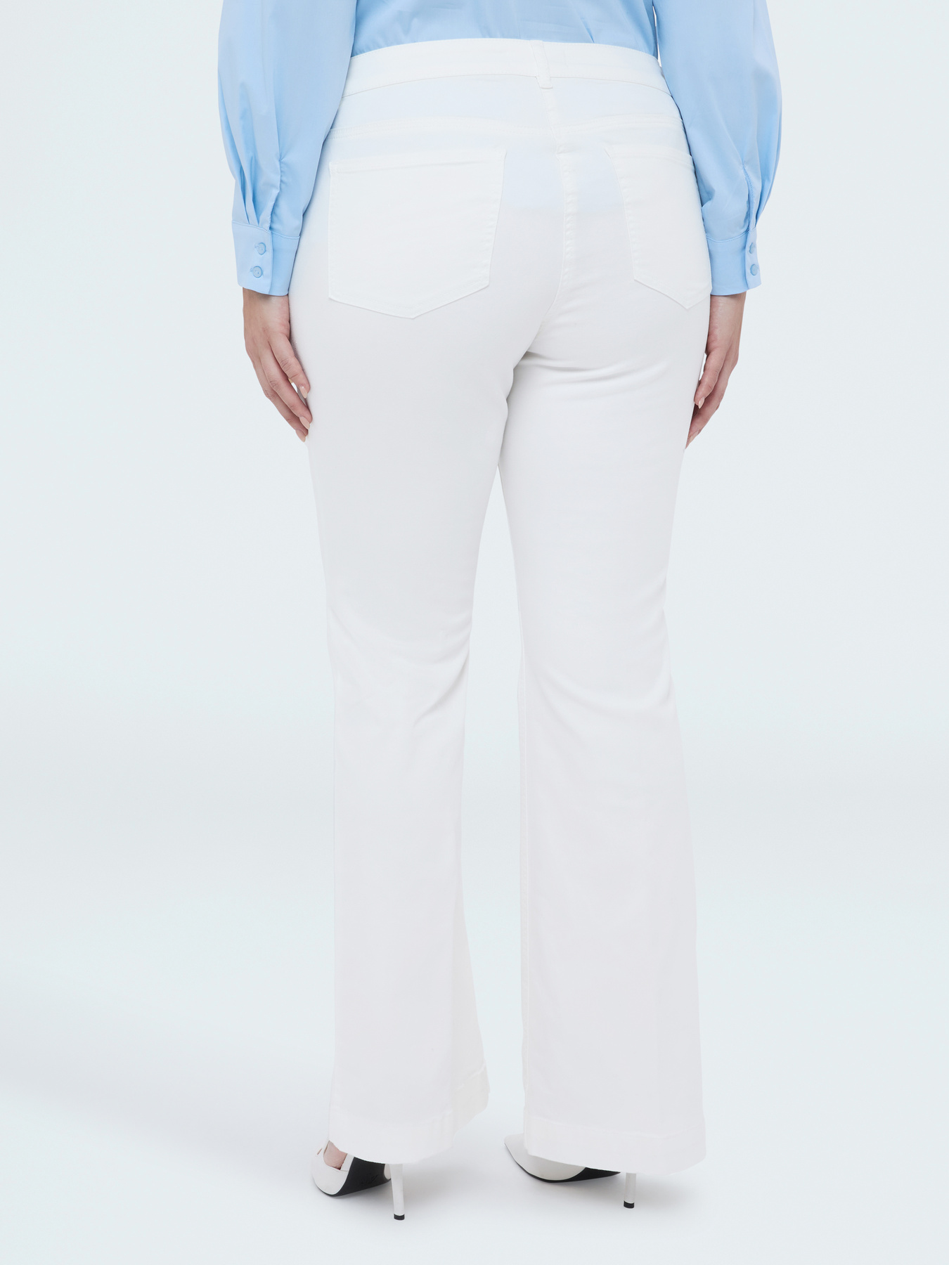 Flare Jeans with decorative buttons image number 1