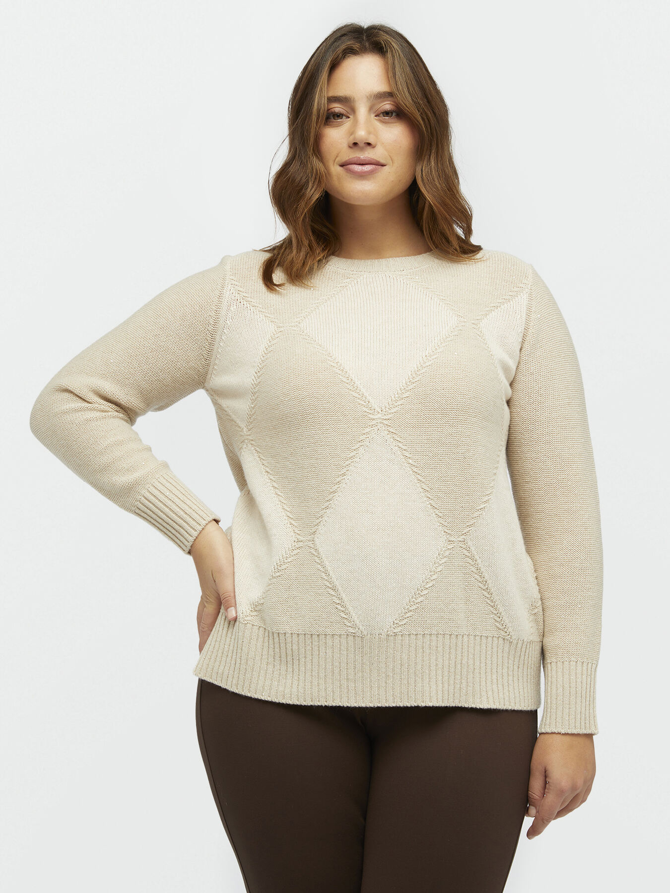 Pull avec losanges et micro-paillettes image number 3