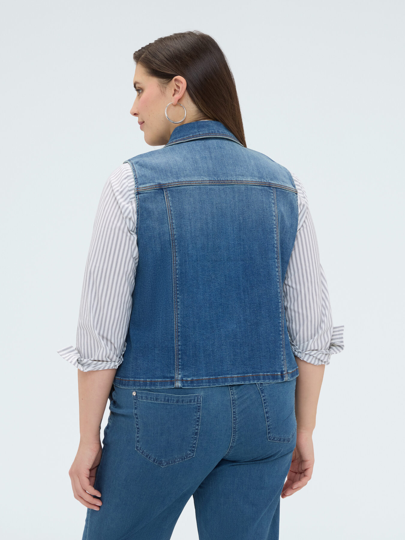 Gilet in denim con strass image number 1