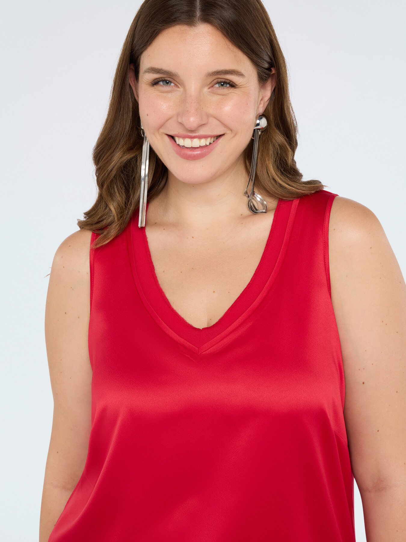 Two-material top with V-neck image number 3