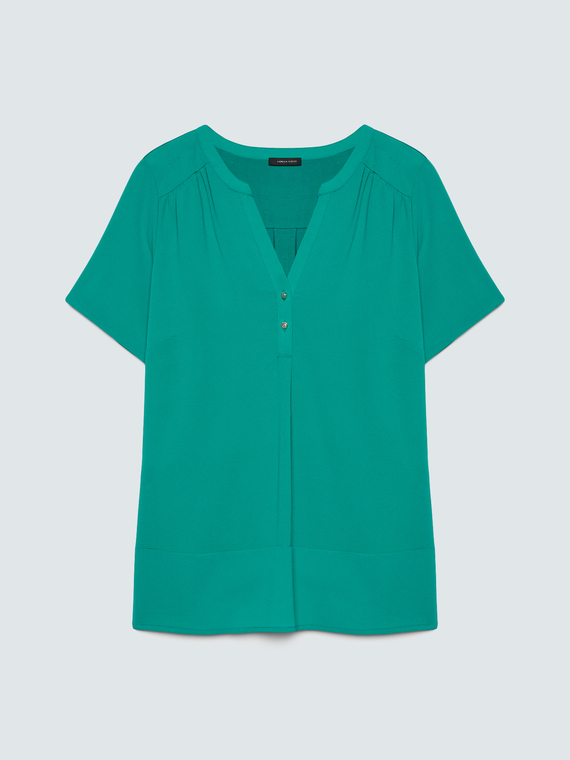 T-shirt in misto lyocell con bottoncini