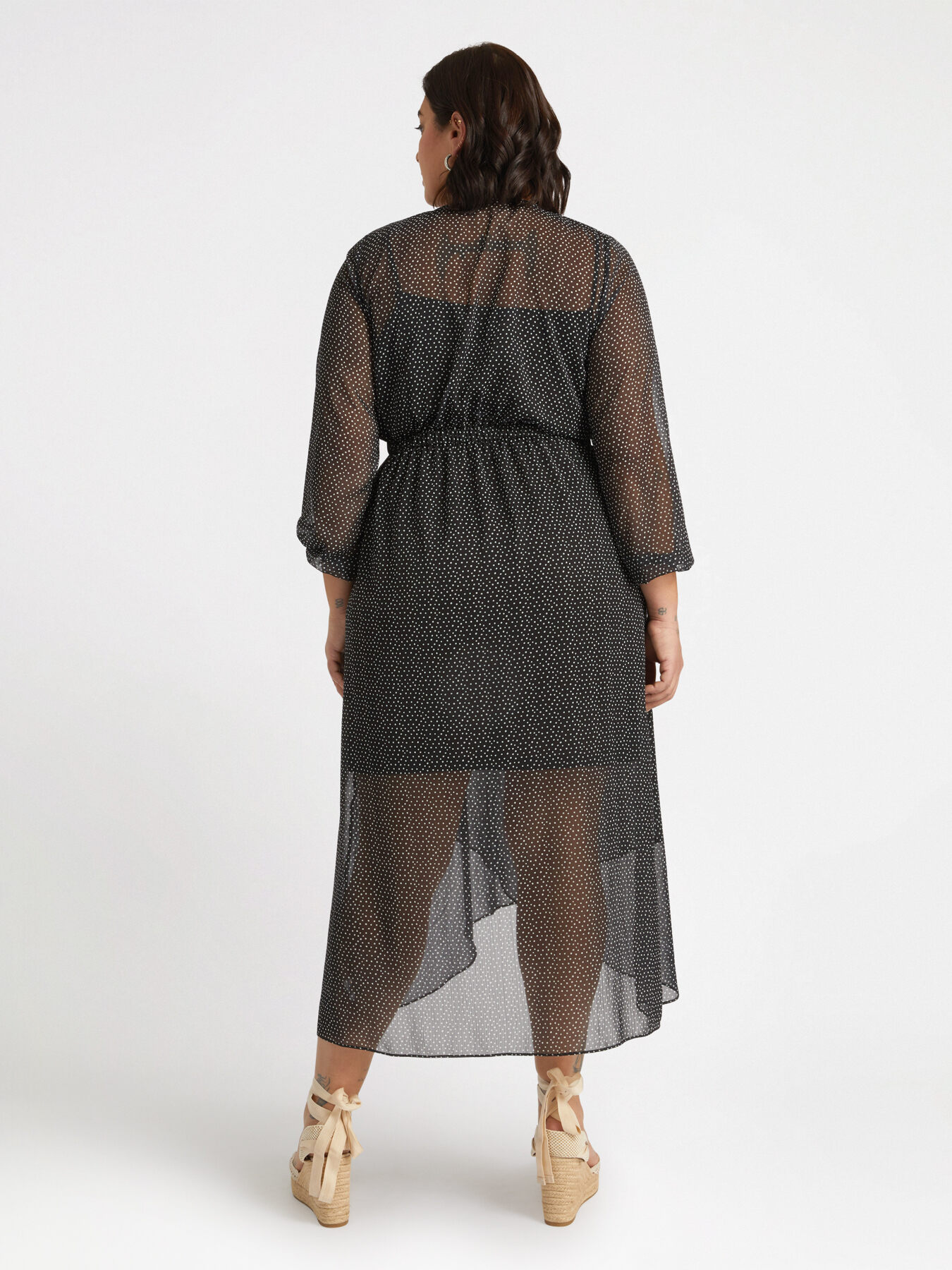 Robe &agrave; pois crois&eacute;e sur le devant image number 1