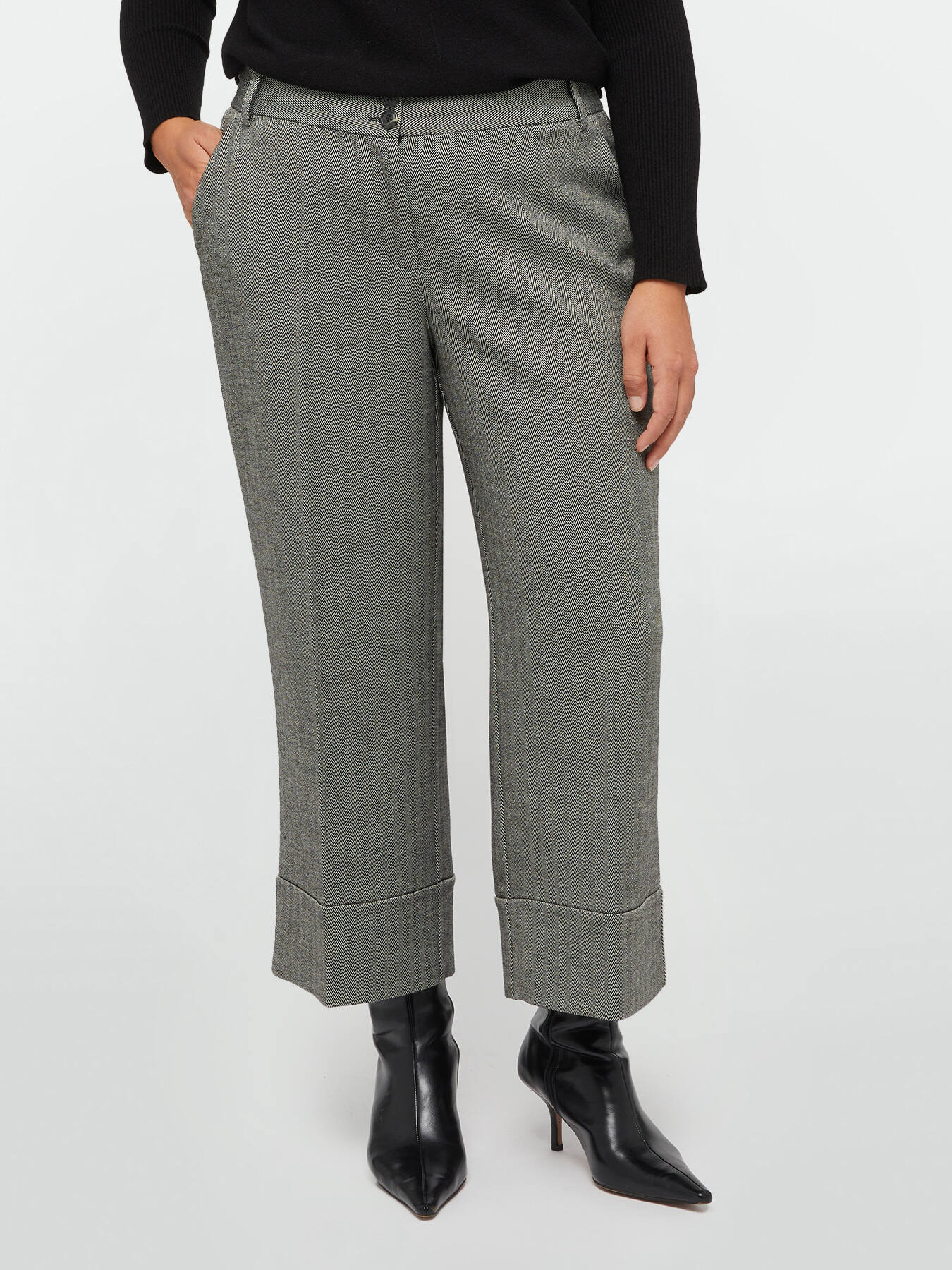 Cropped-Hose im Fischgr&auml;tenmuster image number 0