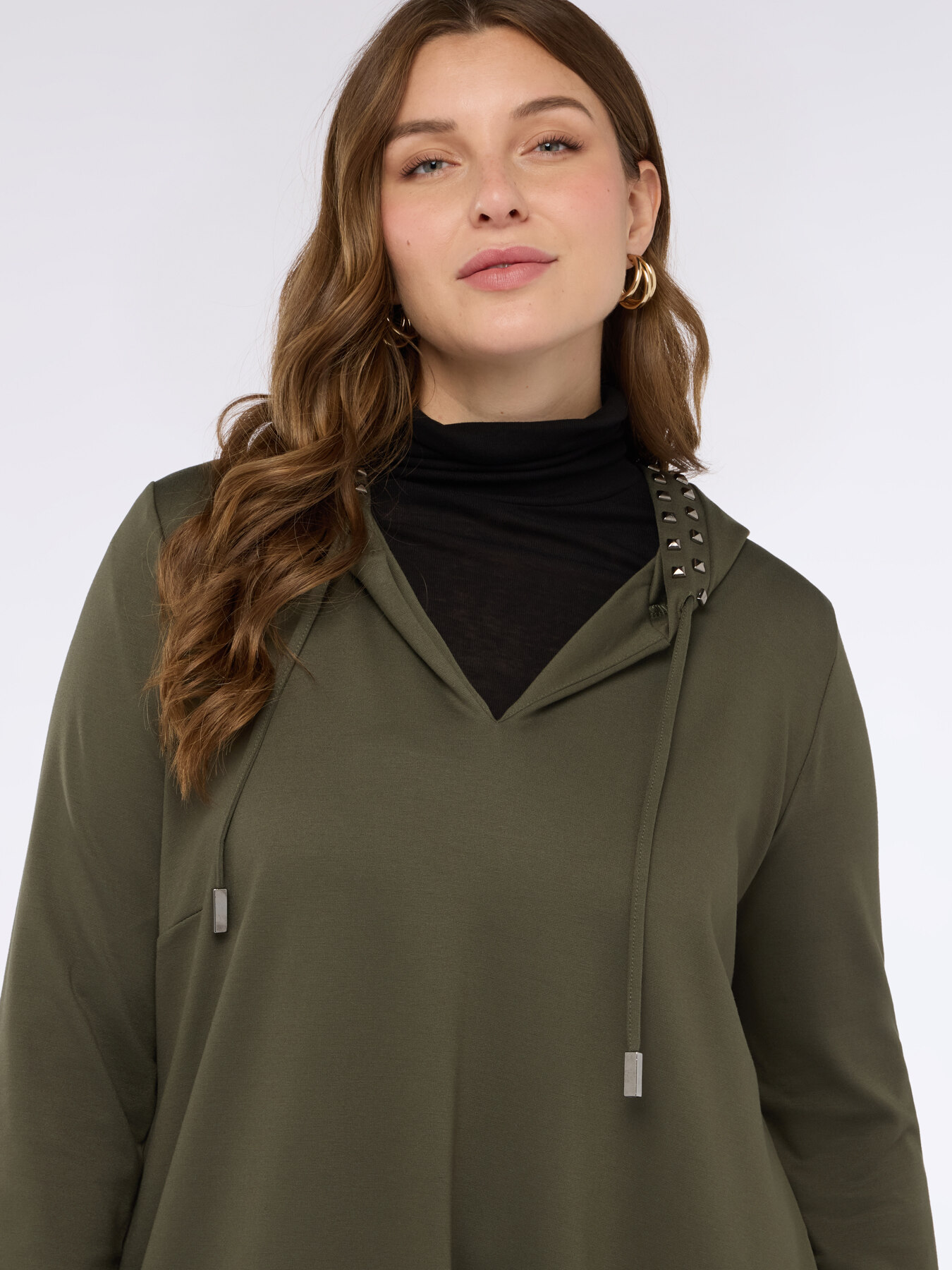 Long dress with hood image number 3