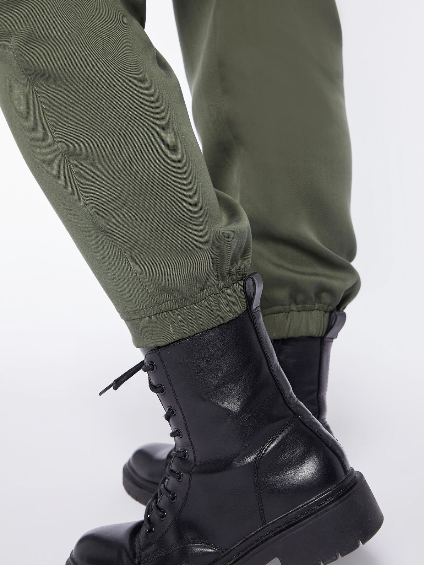 Pantaloni dalla linea carrot image number 2