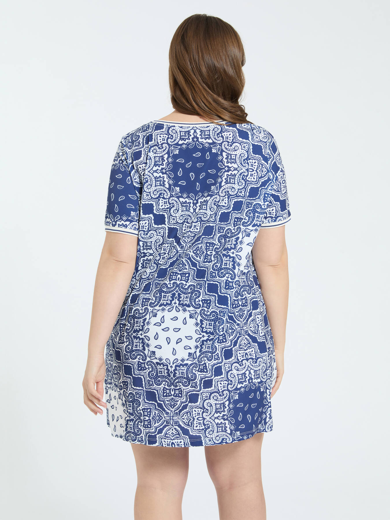 Jersey dress with bandana print image number 1