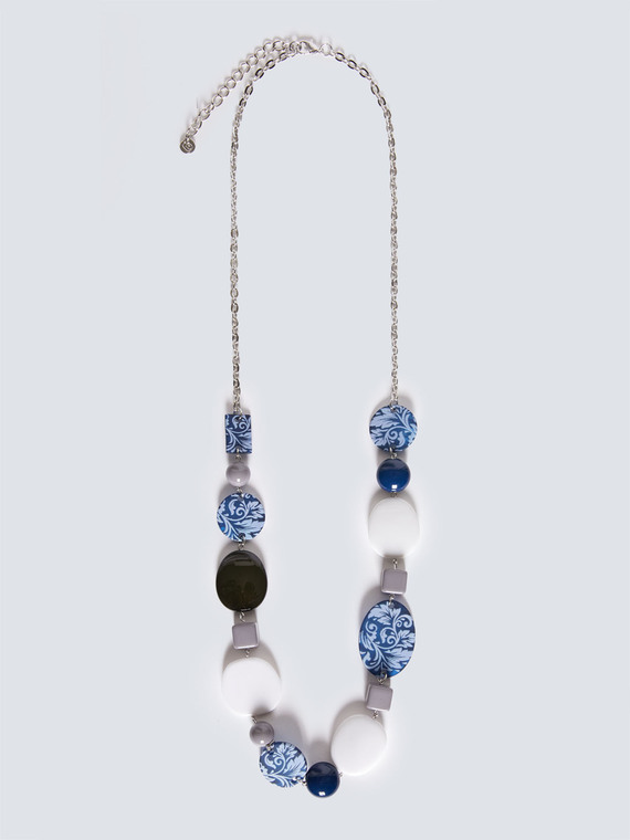 Long necklace with printed pendants