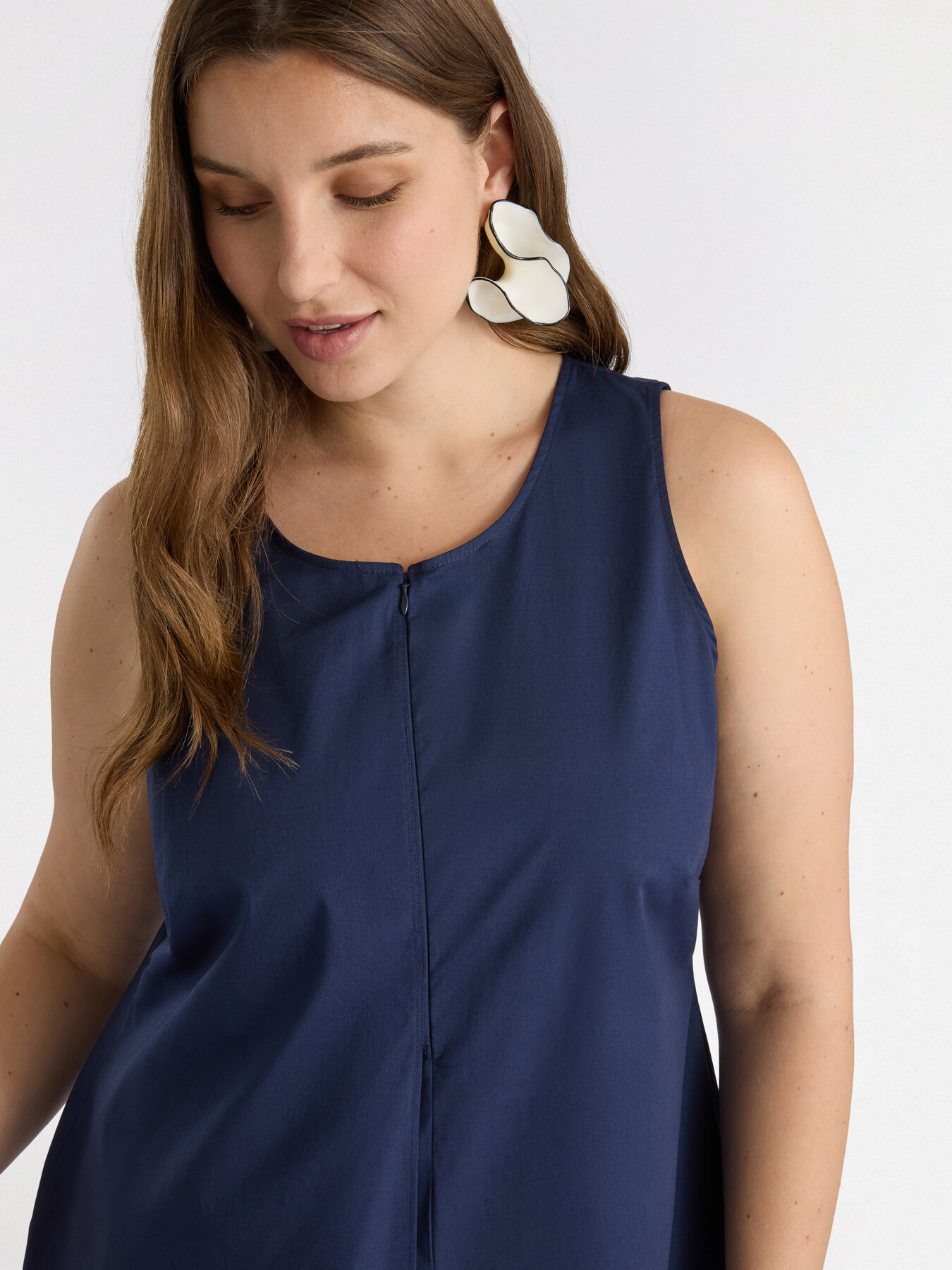 Ausgestelltes Kleid mit Overlay image number 3