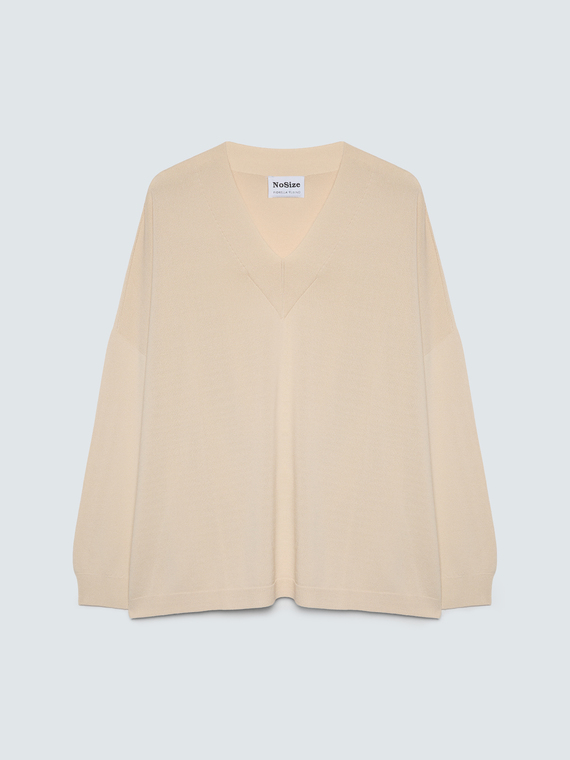 Feiner Strickpullover mit V-Ausschnitt