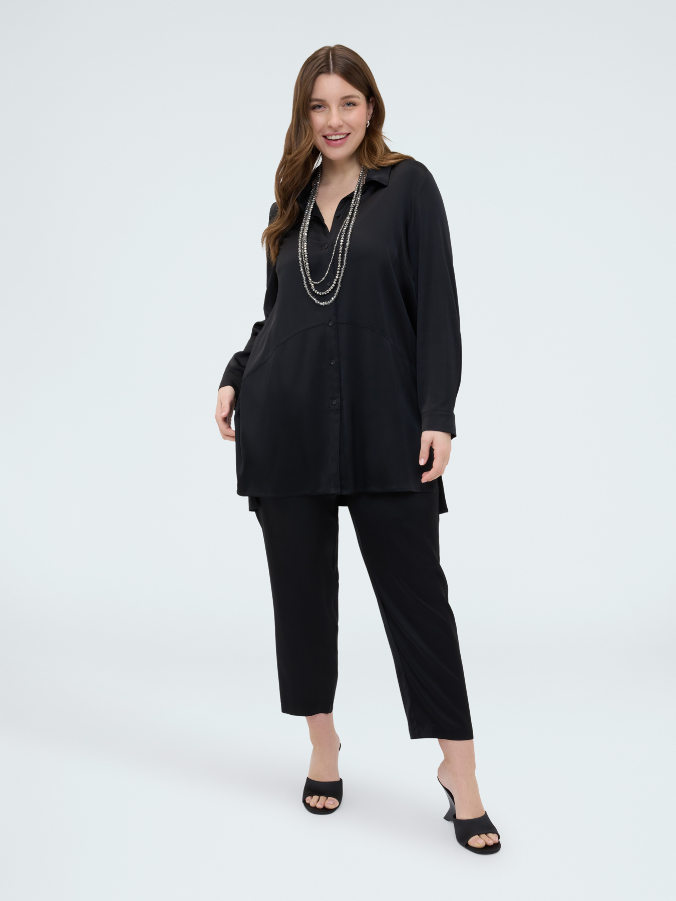 Camicia in raso stretch image number 2