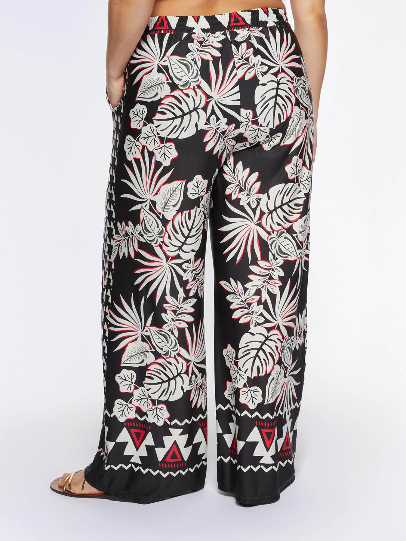 Pantalon cache-maillot image number 3