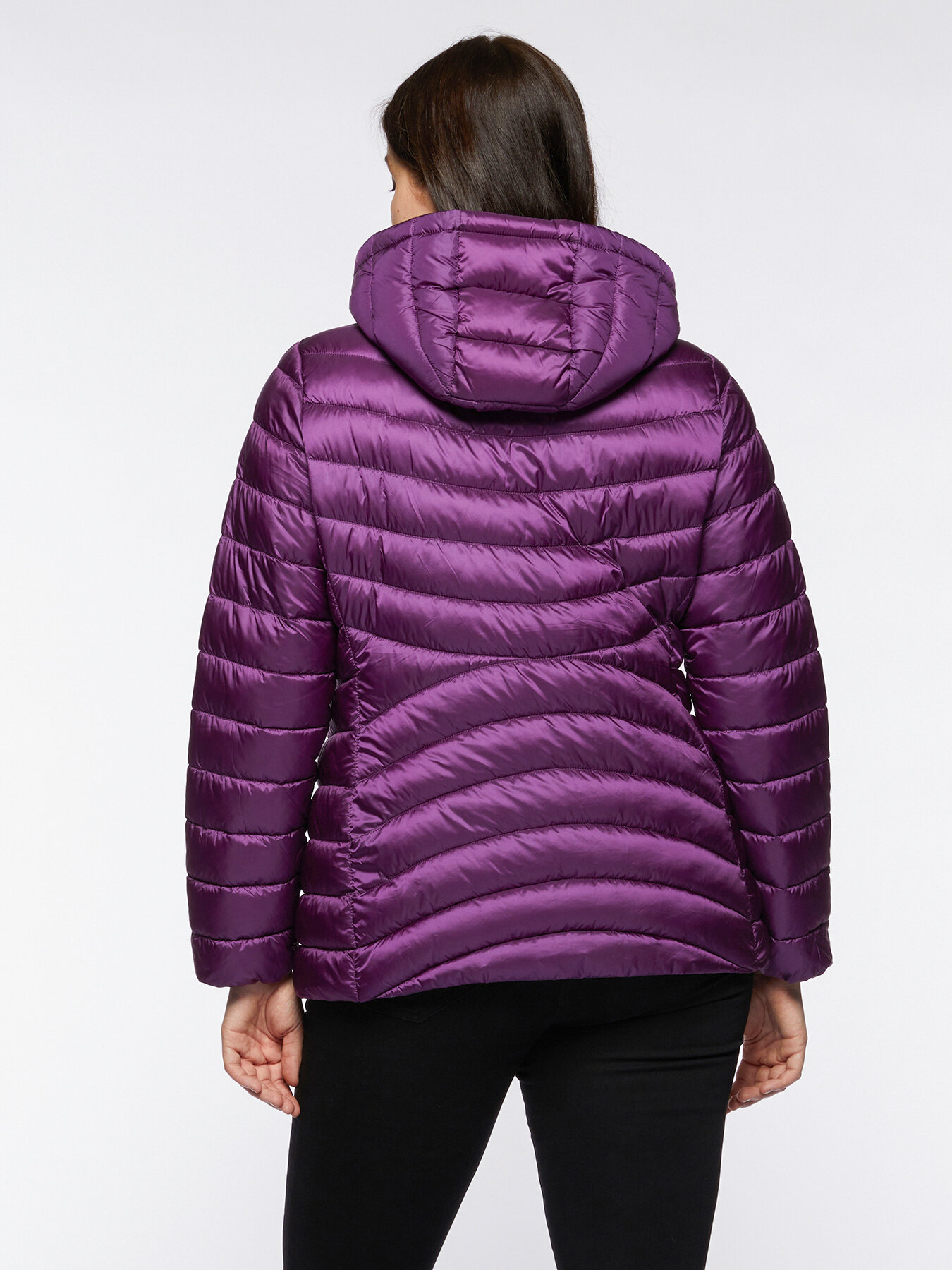 Piumino con cappuccio in Sorona&reg; Aura image number 2