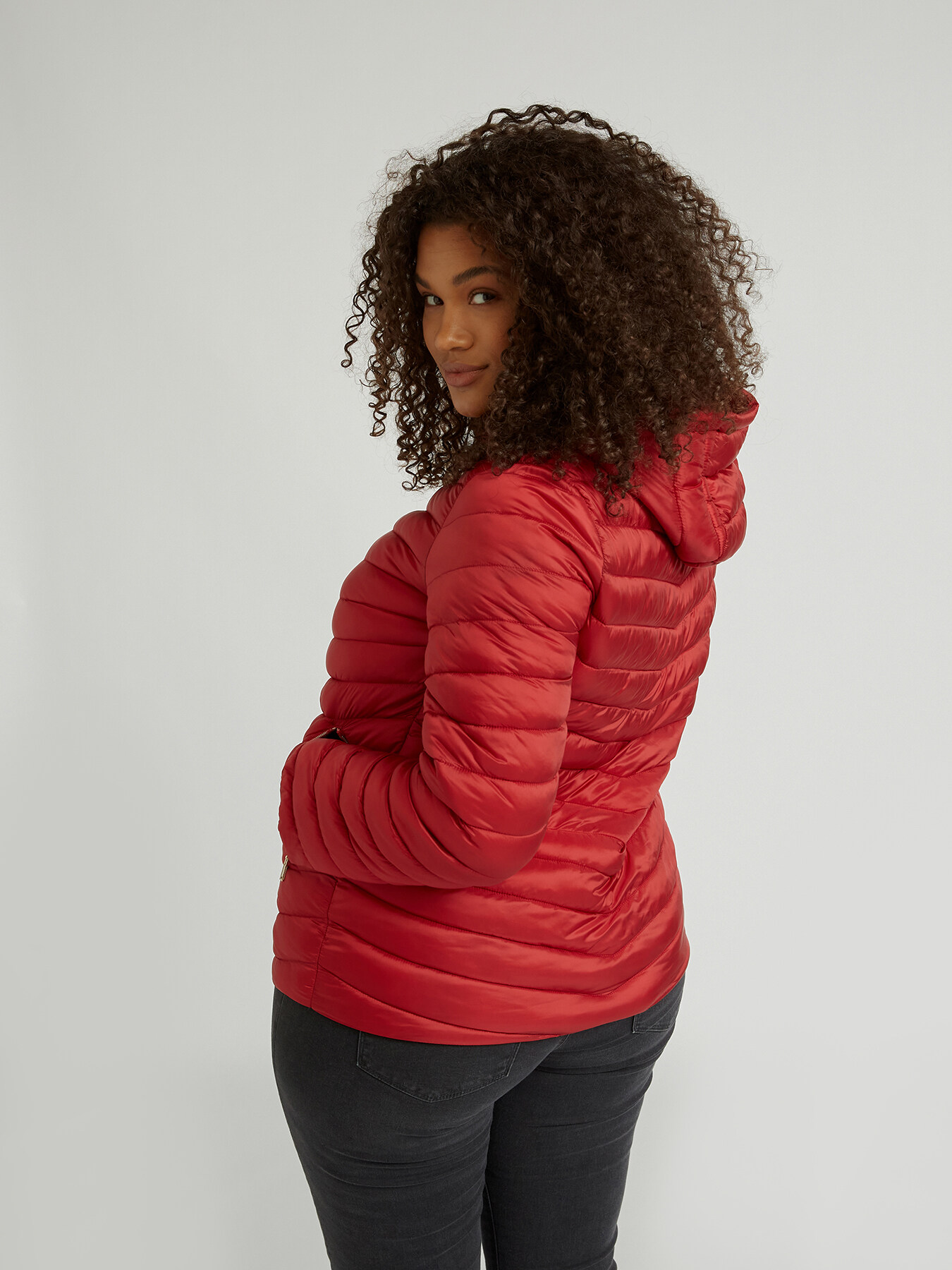 Doudoune poids plume avec capuche d&eacute;tachable image number 1