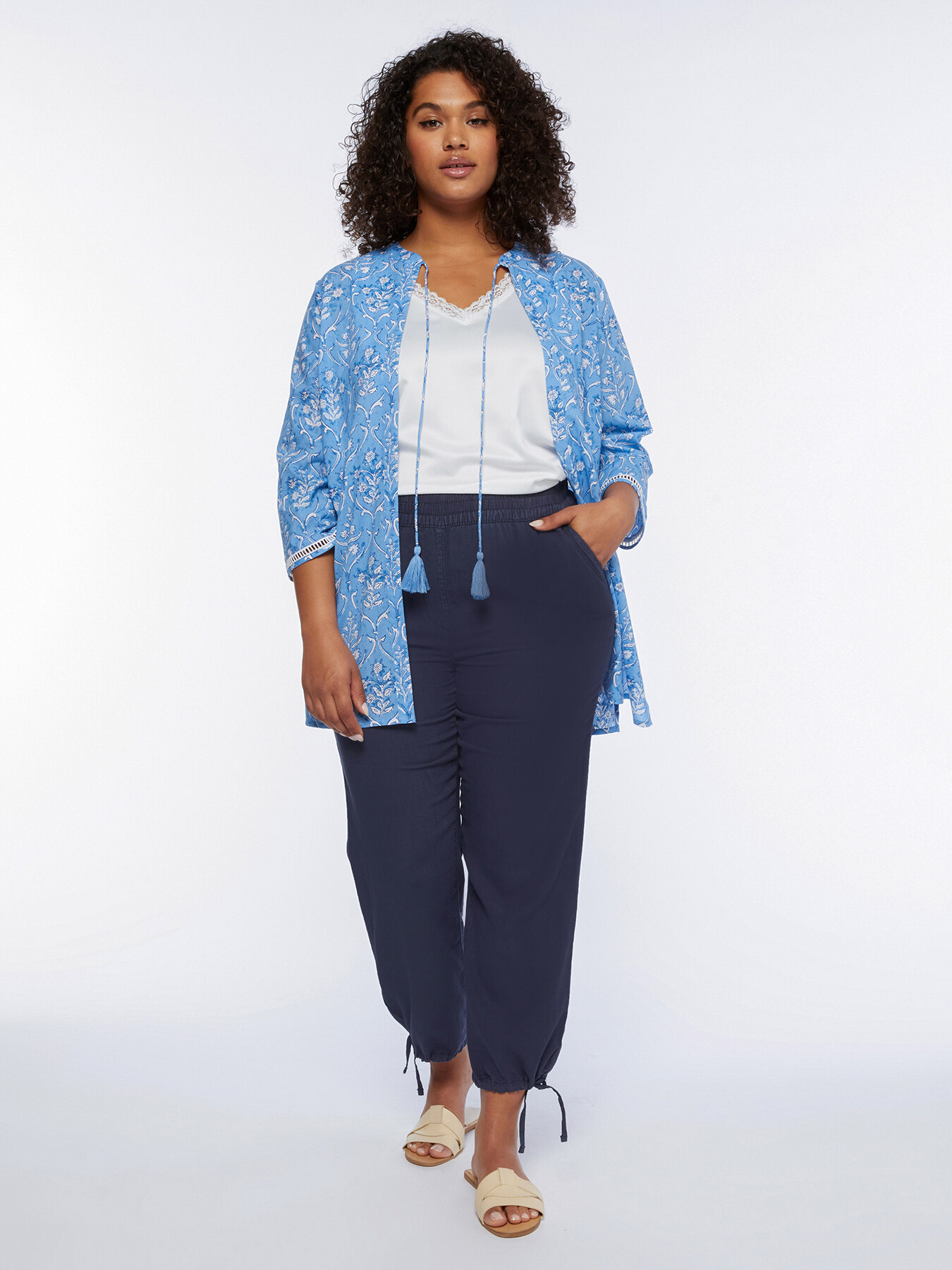 Pantaloni con coulisse al fondo image number 0