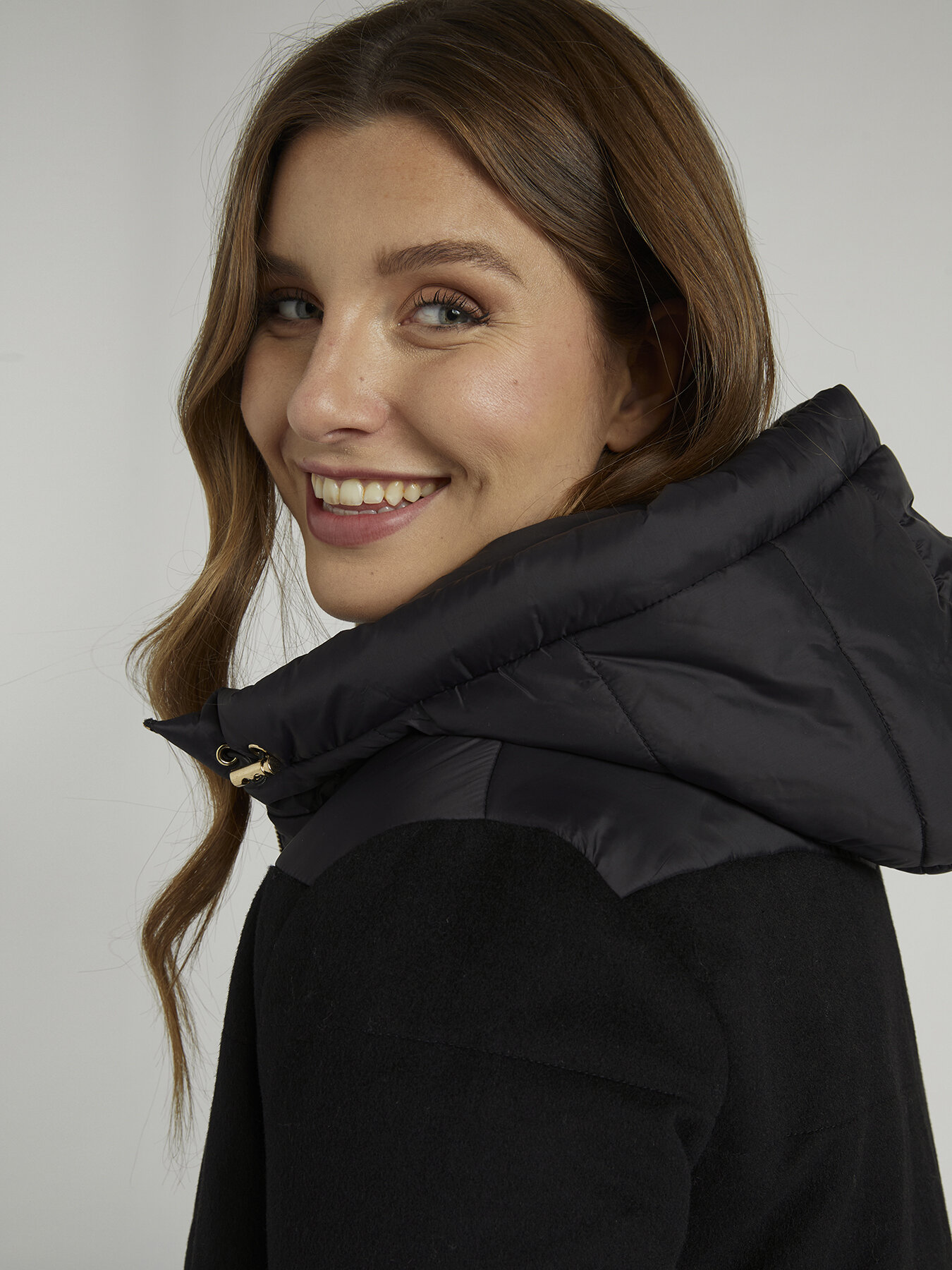 Piumino con inserti in nylon lucido image number 0