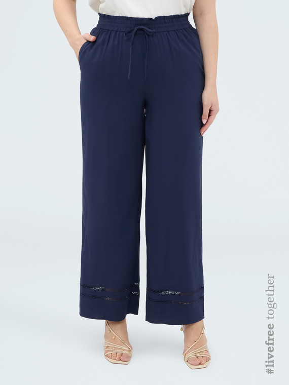 Wide Leg Trousers with ajour detail