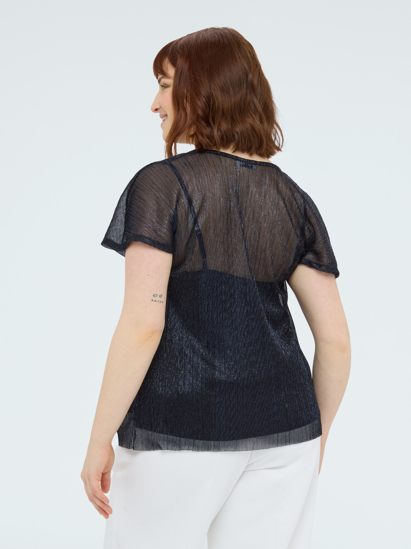 Lurex-T-Shirt mit weichem Halsausschnitt image number 1