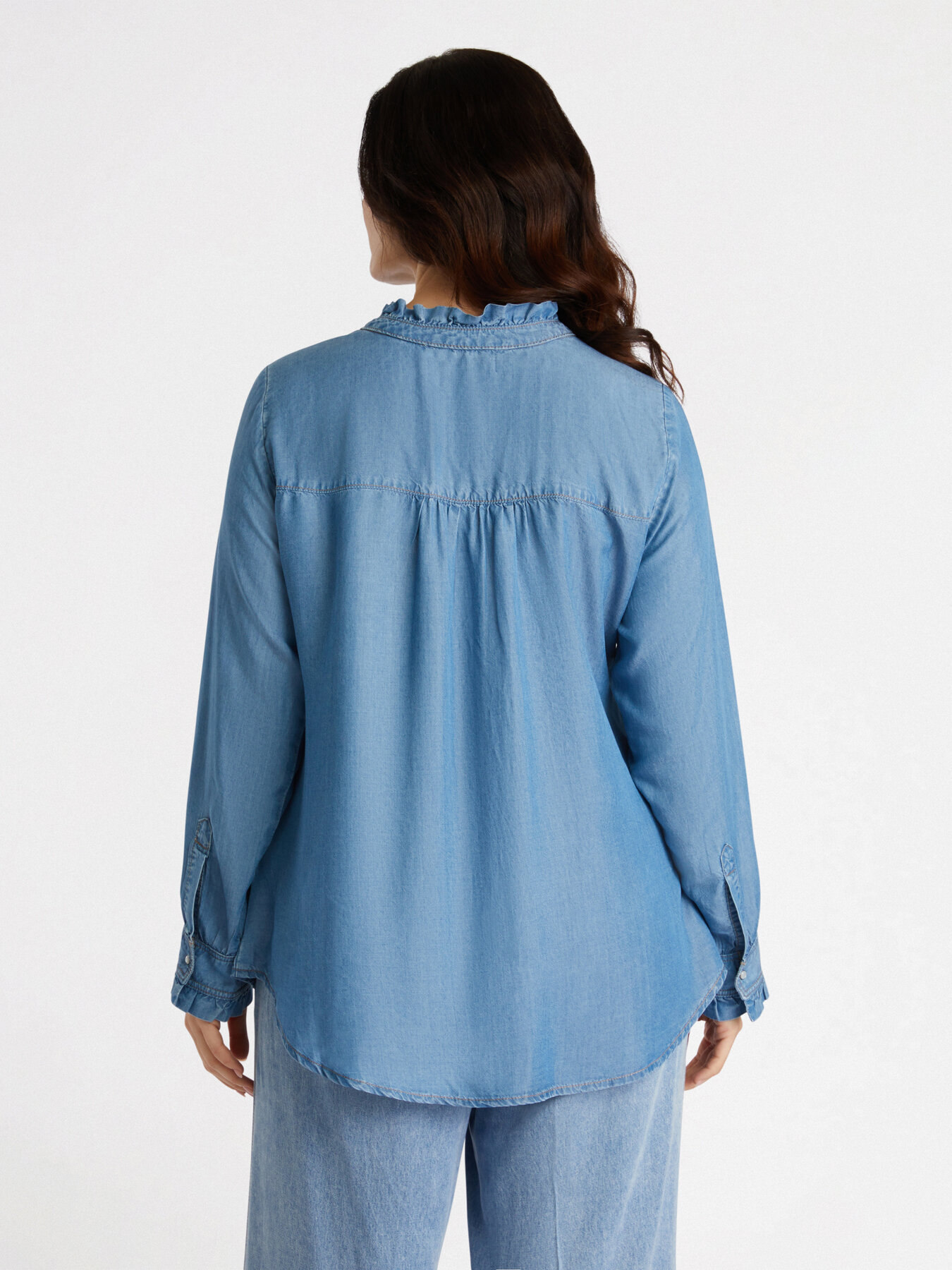Light wash denim shirt image number 1