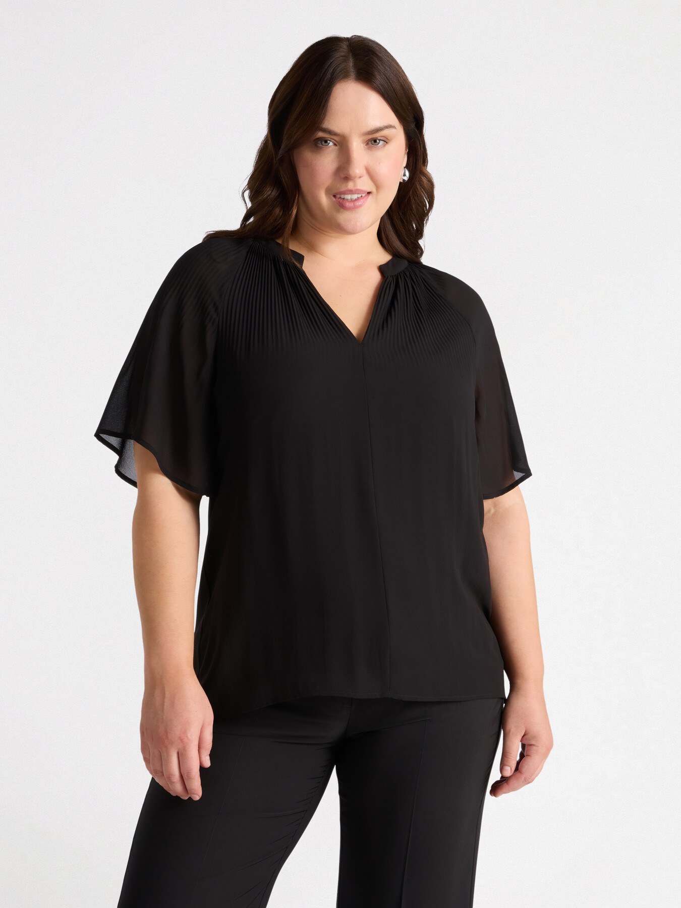 Blusa pliss&eacute; con scollo a V image number 2