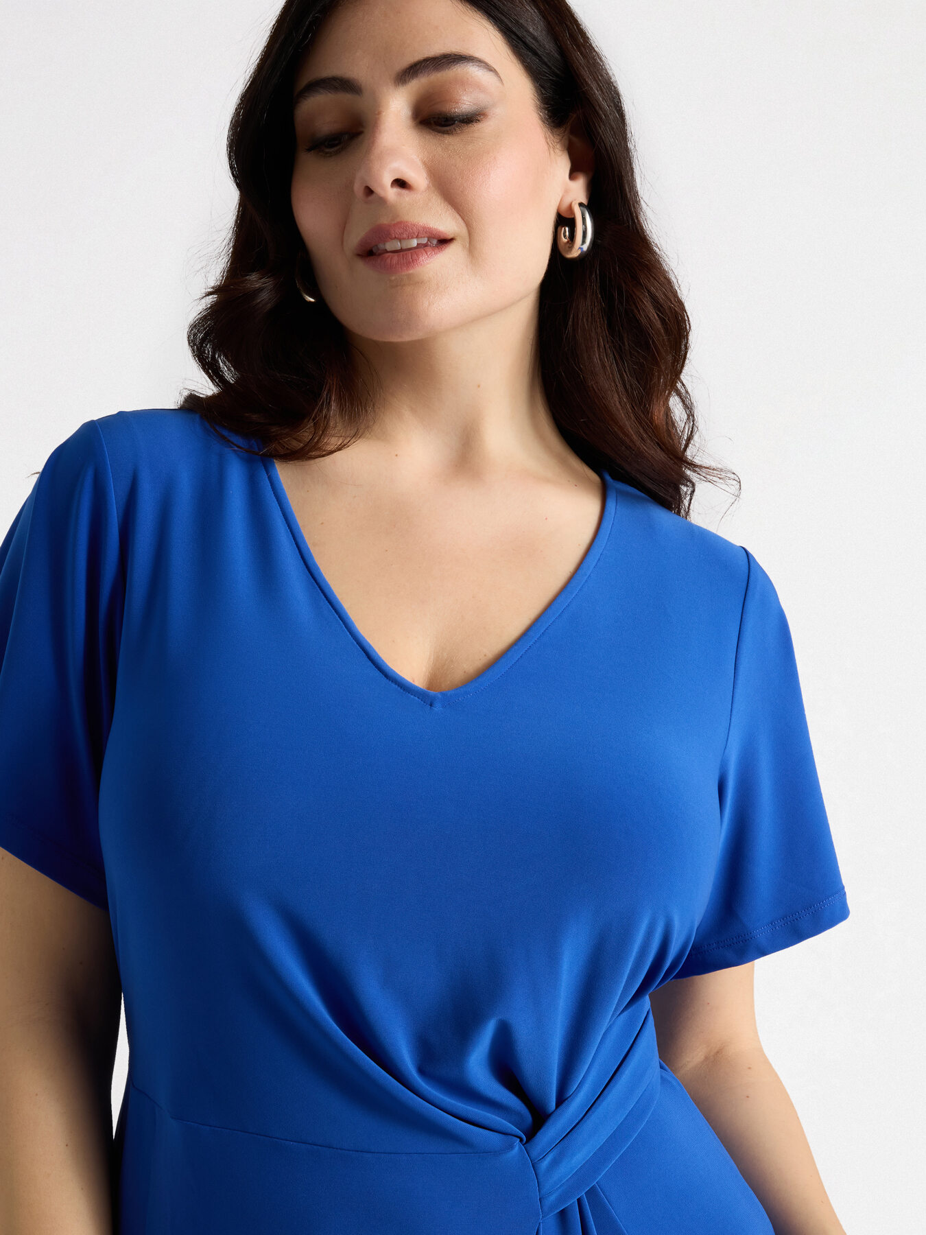 Vestido en tejido de punto con trabilla lateral image number 3