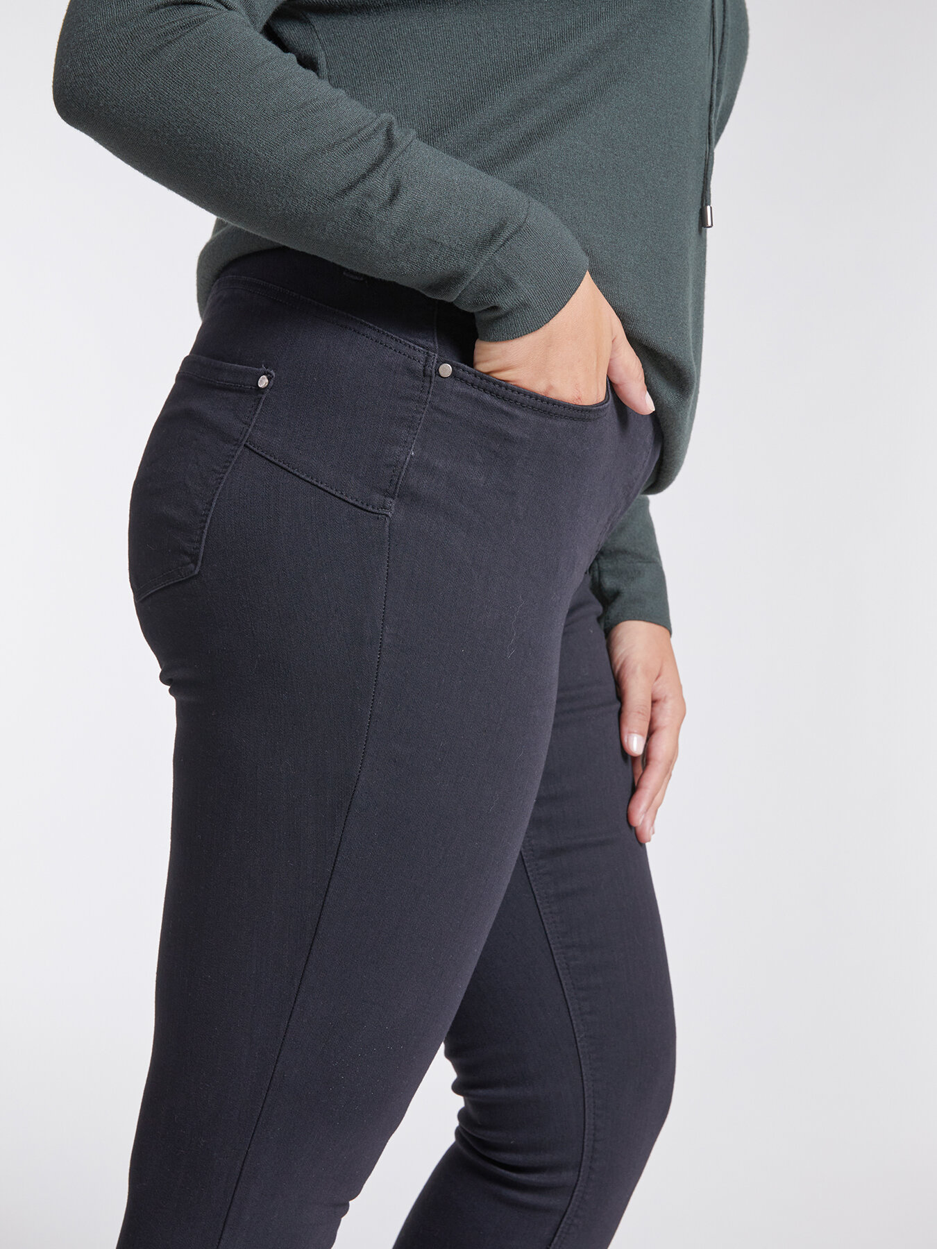 Vaqueros skinny Diamante de tejido vaquero el&aacute;stico image number 0