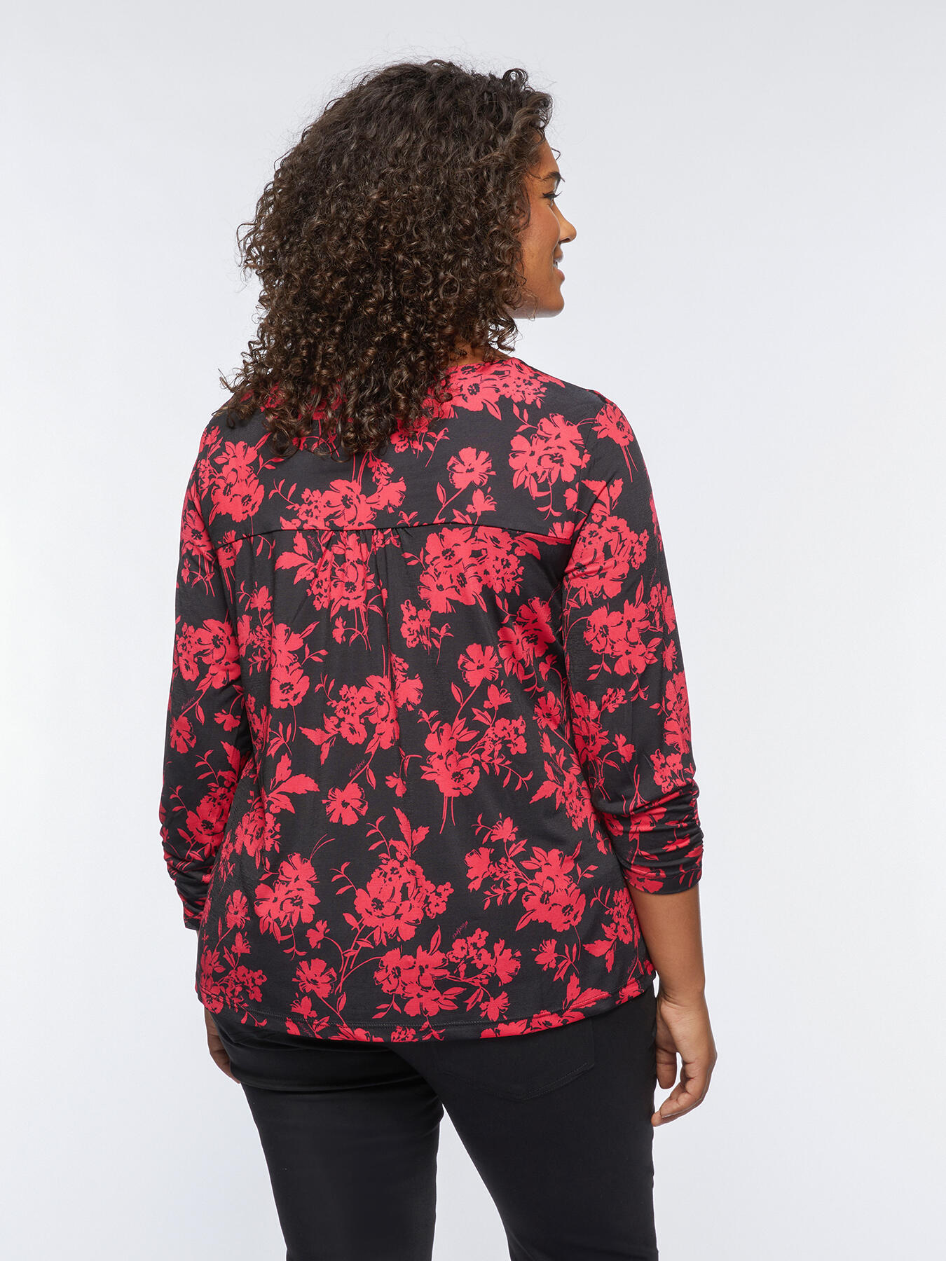 T-shirt &agrave; fleurs image number 1