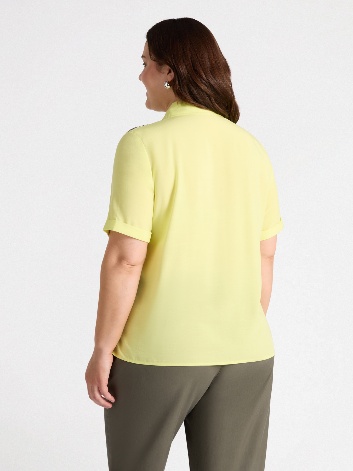 Embroidered short-sleeved shirt image number 2