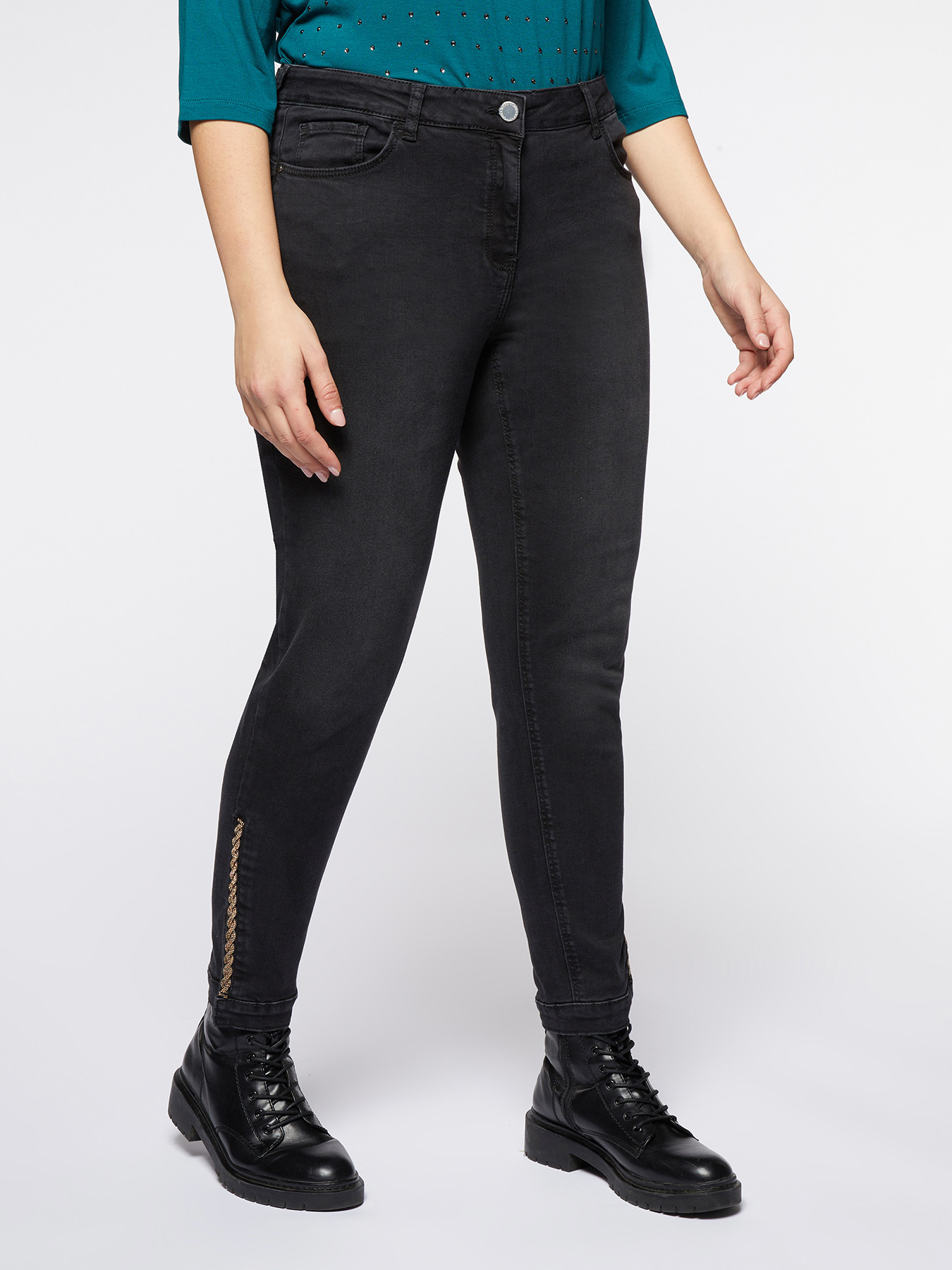 Skinny-Jeans Push Up mit Stickerei. image number 0