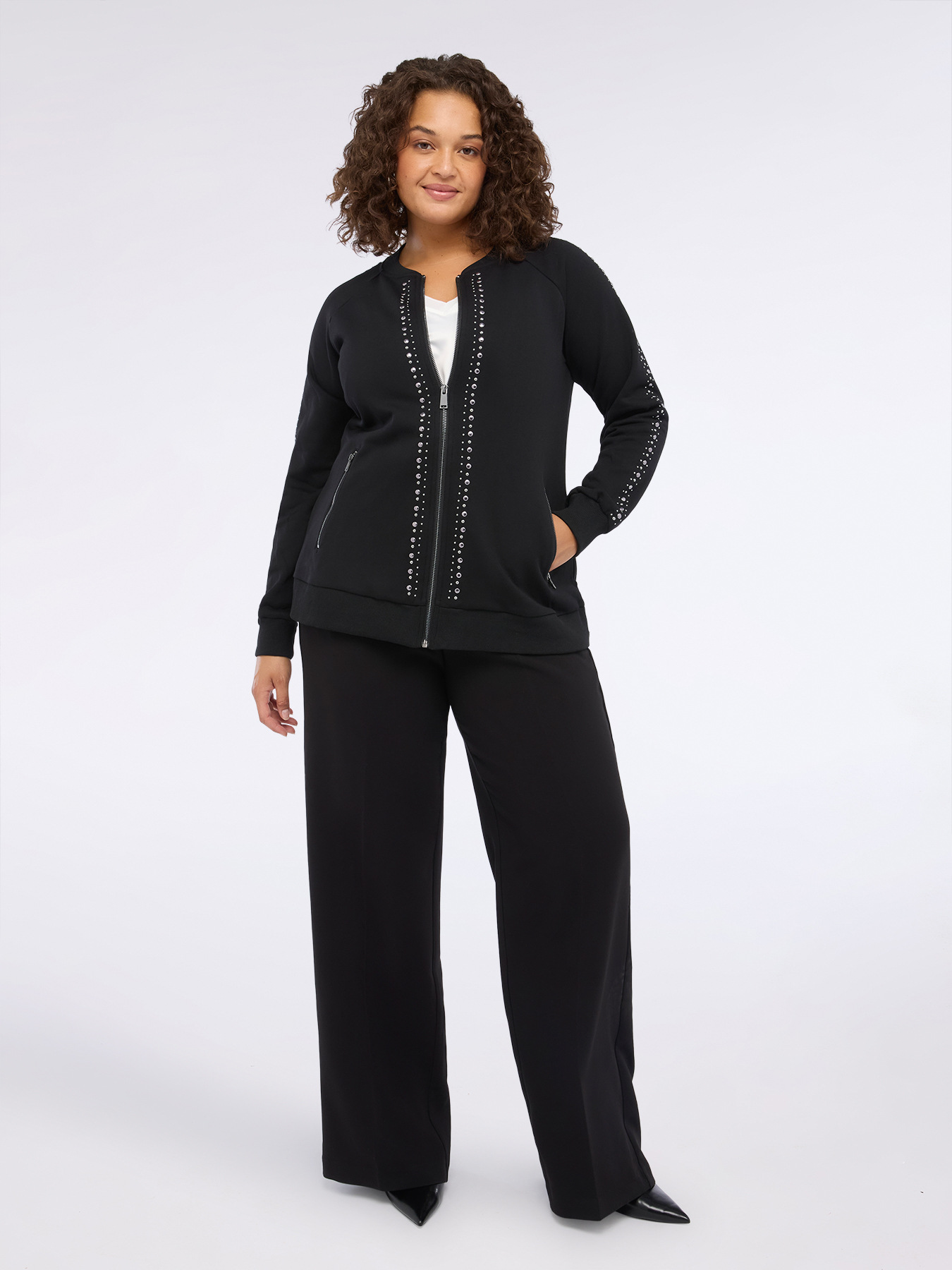 Sweat-shirt &agrave; clous et fermeture &eacute;clair image number 3