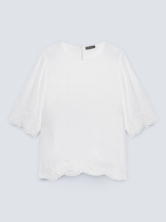 Blouse with lace-effect hem