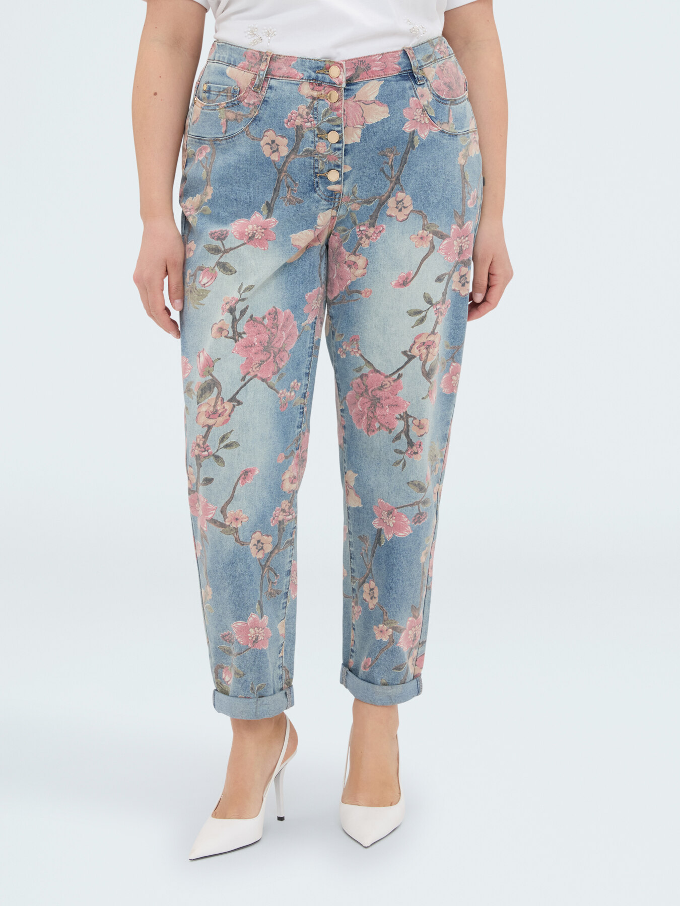 Barrel Jeans with floral print image number 2