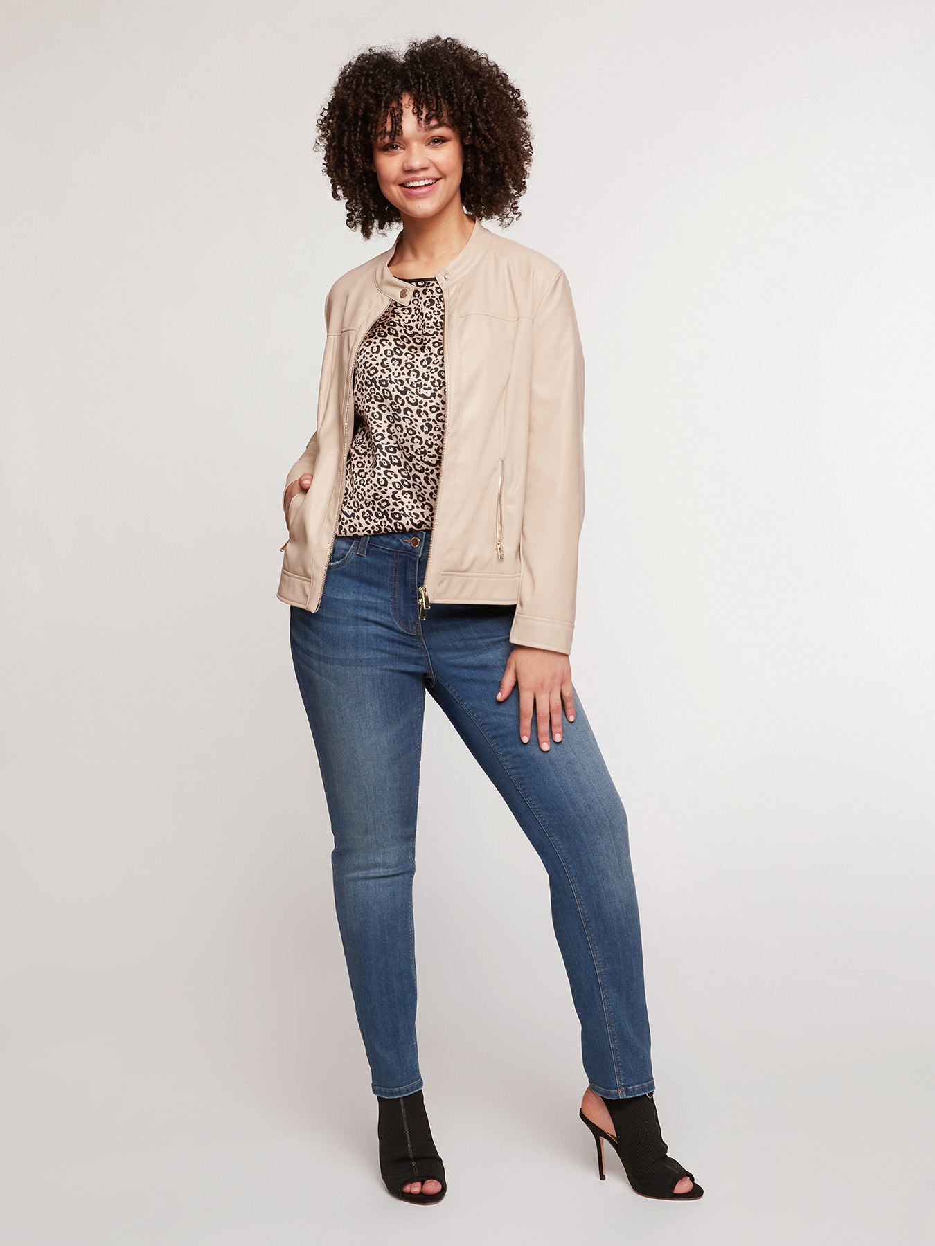 Jacke aus Lederimitat mit Rei&szlig;verschluss image number 0