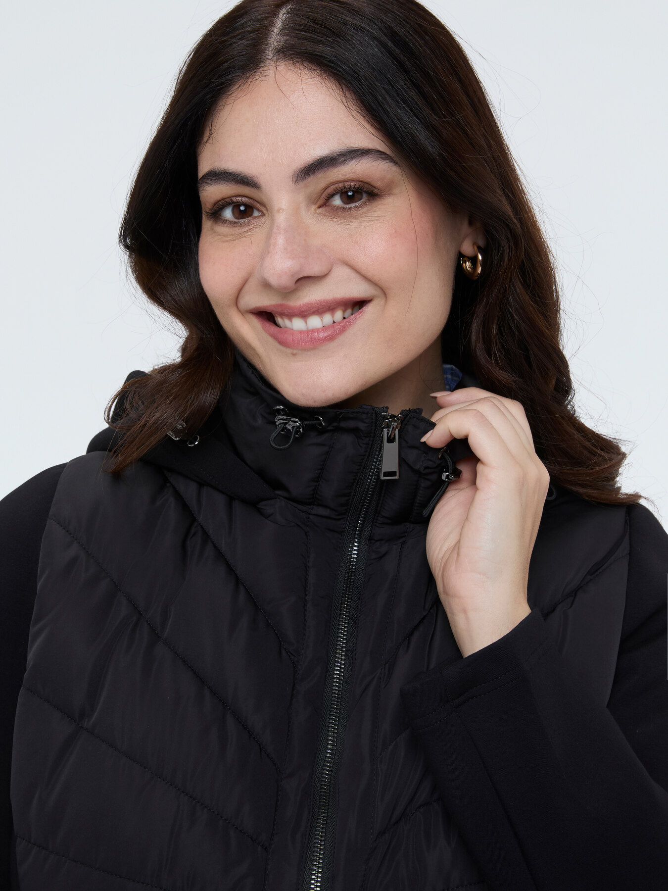 Bi-material chevron quilted puffer jacket image number 3