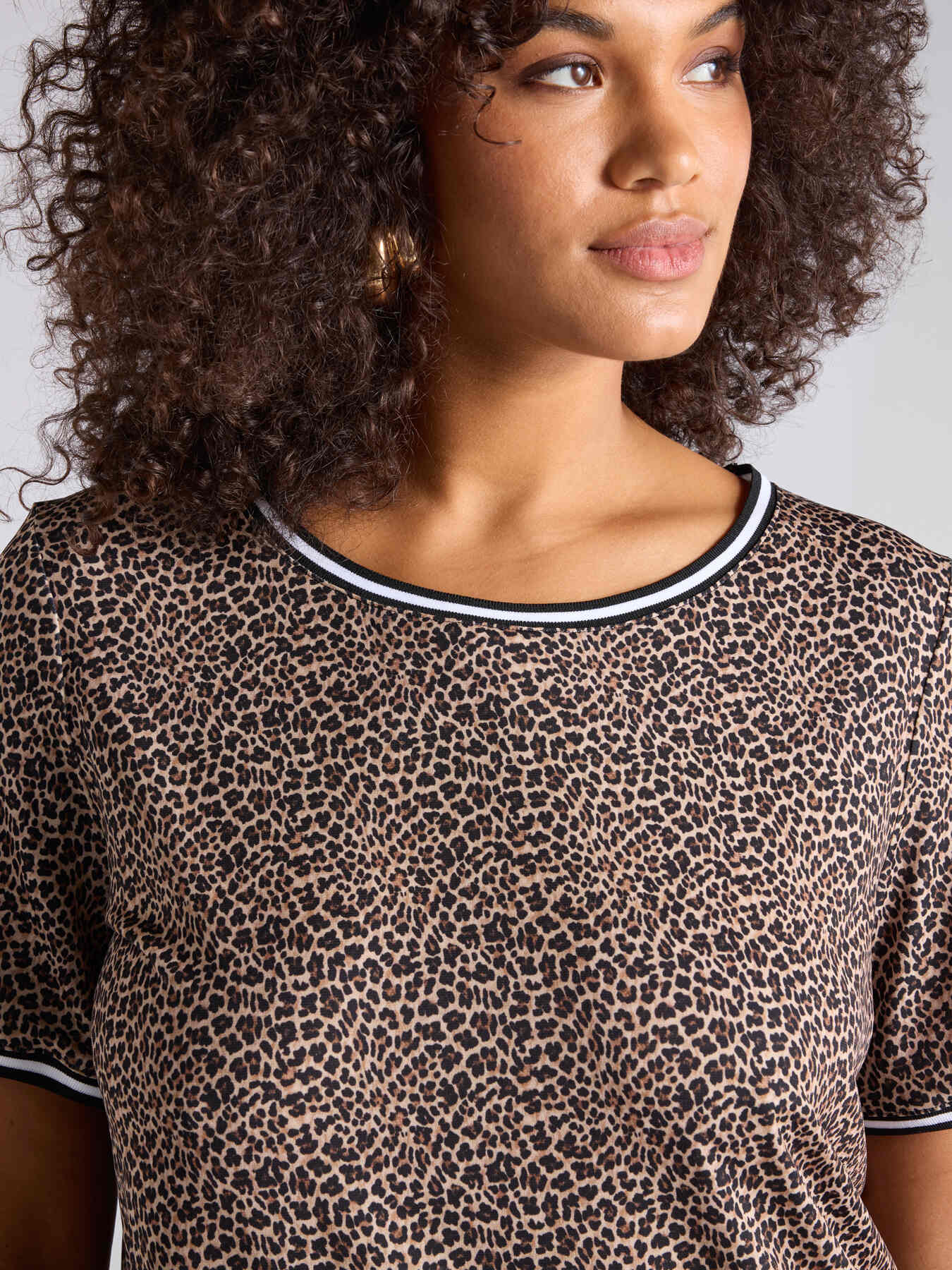 Oversized animal print T-shirt image number 4