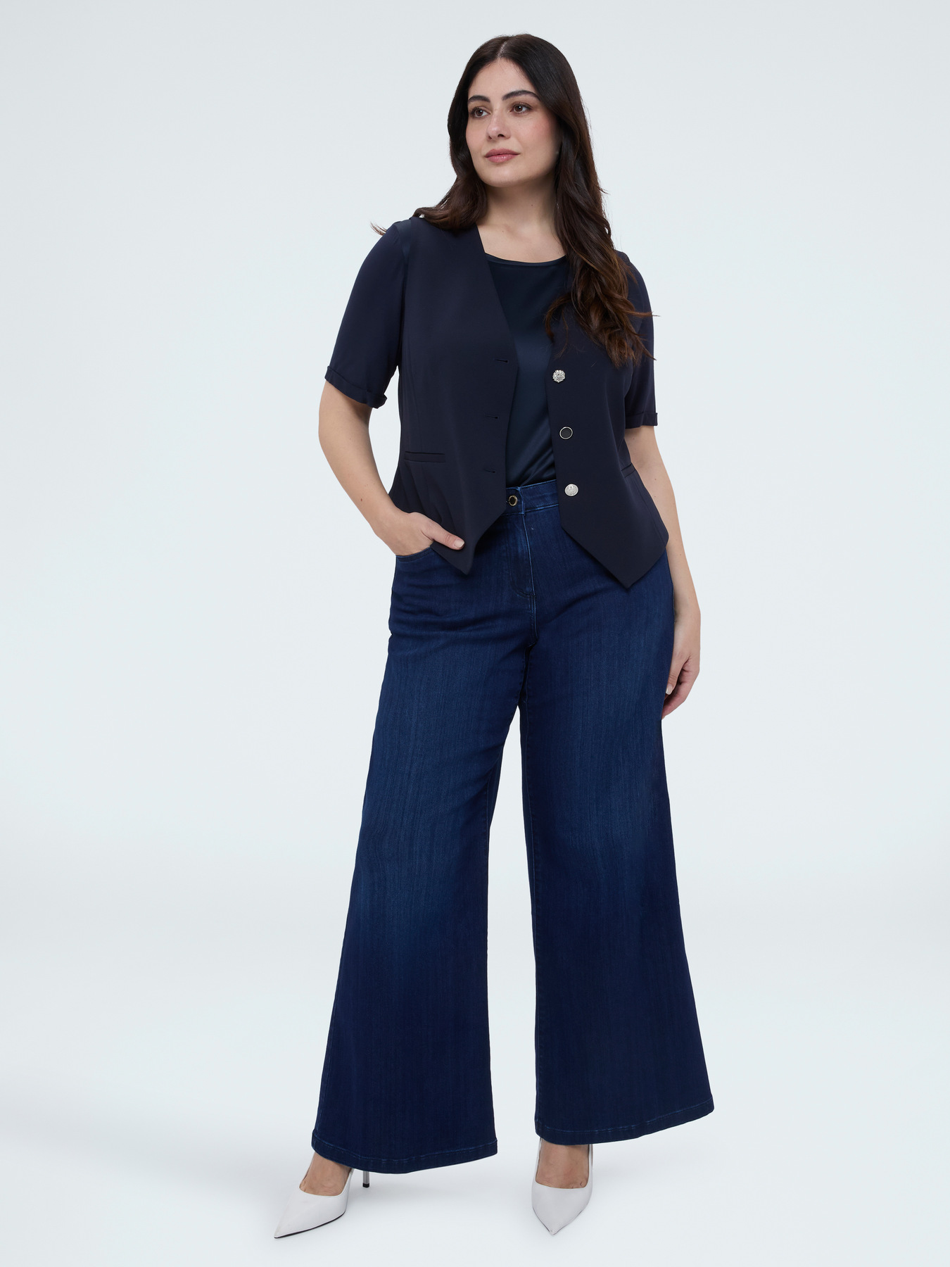 Bi-material t-shirt with round neckline image number 3