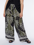 Pantalones anchos estampados image number 4