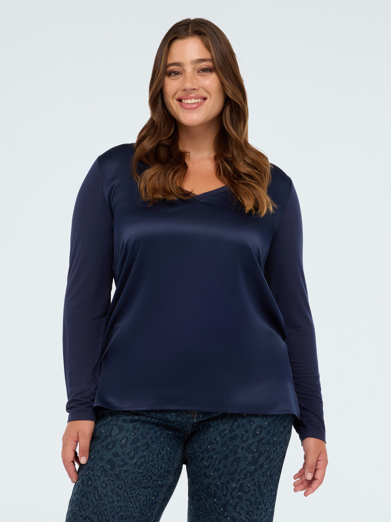 Two-material V-neck T-shirt with long sleeves image number 0