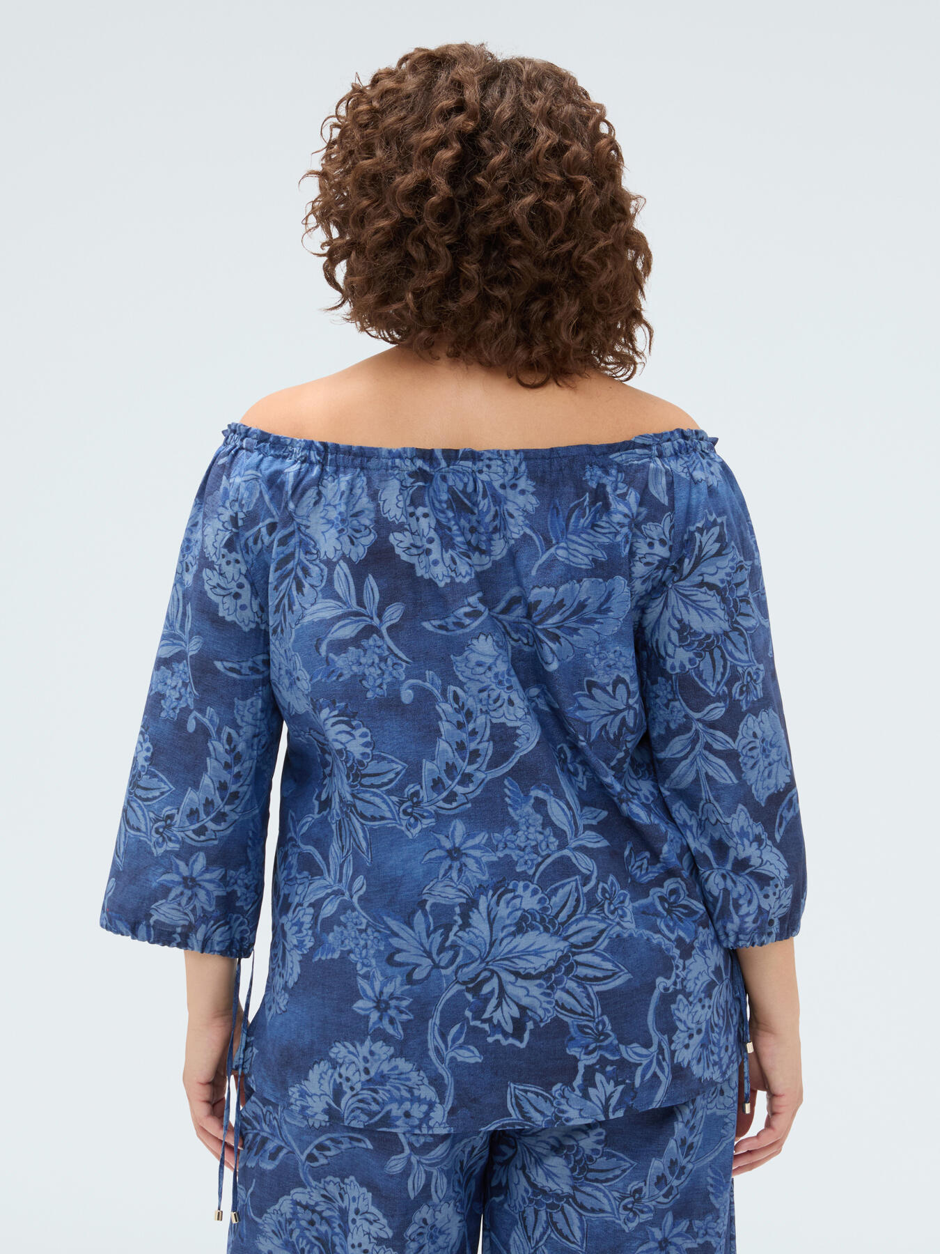 &Mu;&pi;&lambda;&omicron;ύ&zeta;&alpha; &alpha;&pi;ό chambray &mu;&epsilon; &phi;&lambda;&omicron;&rho;ά&lambda; &epsilon;&kappa;&tau;ύ&pi;&omega;&sigma;&eta; image number 1