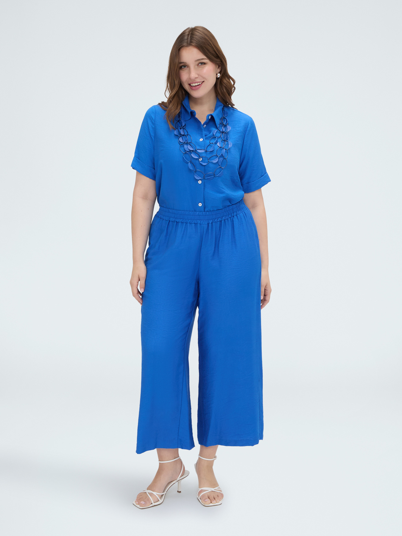 Cropped viscose trousers image number 2