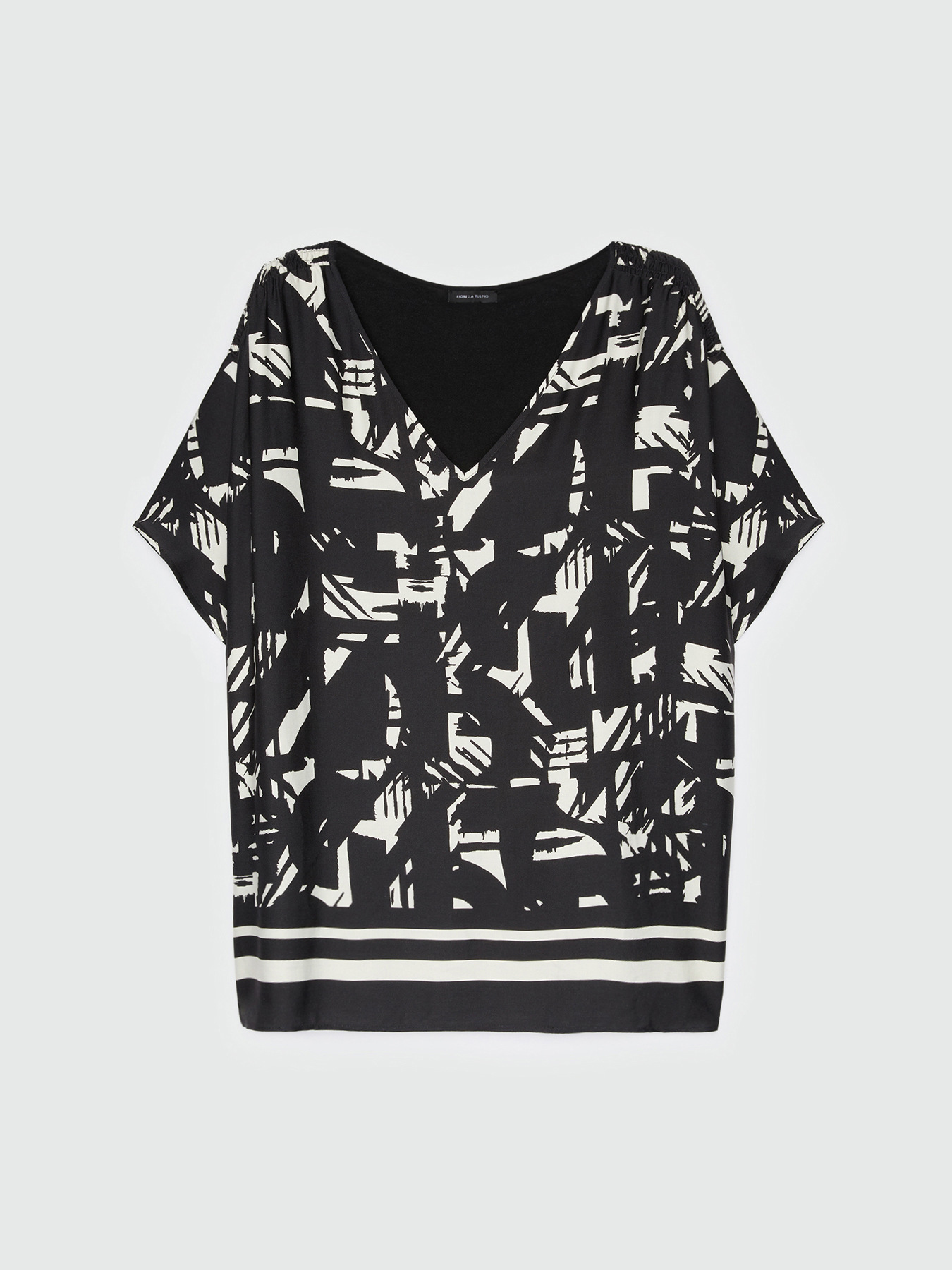 Blusa con estampado abstracto image number 4