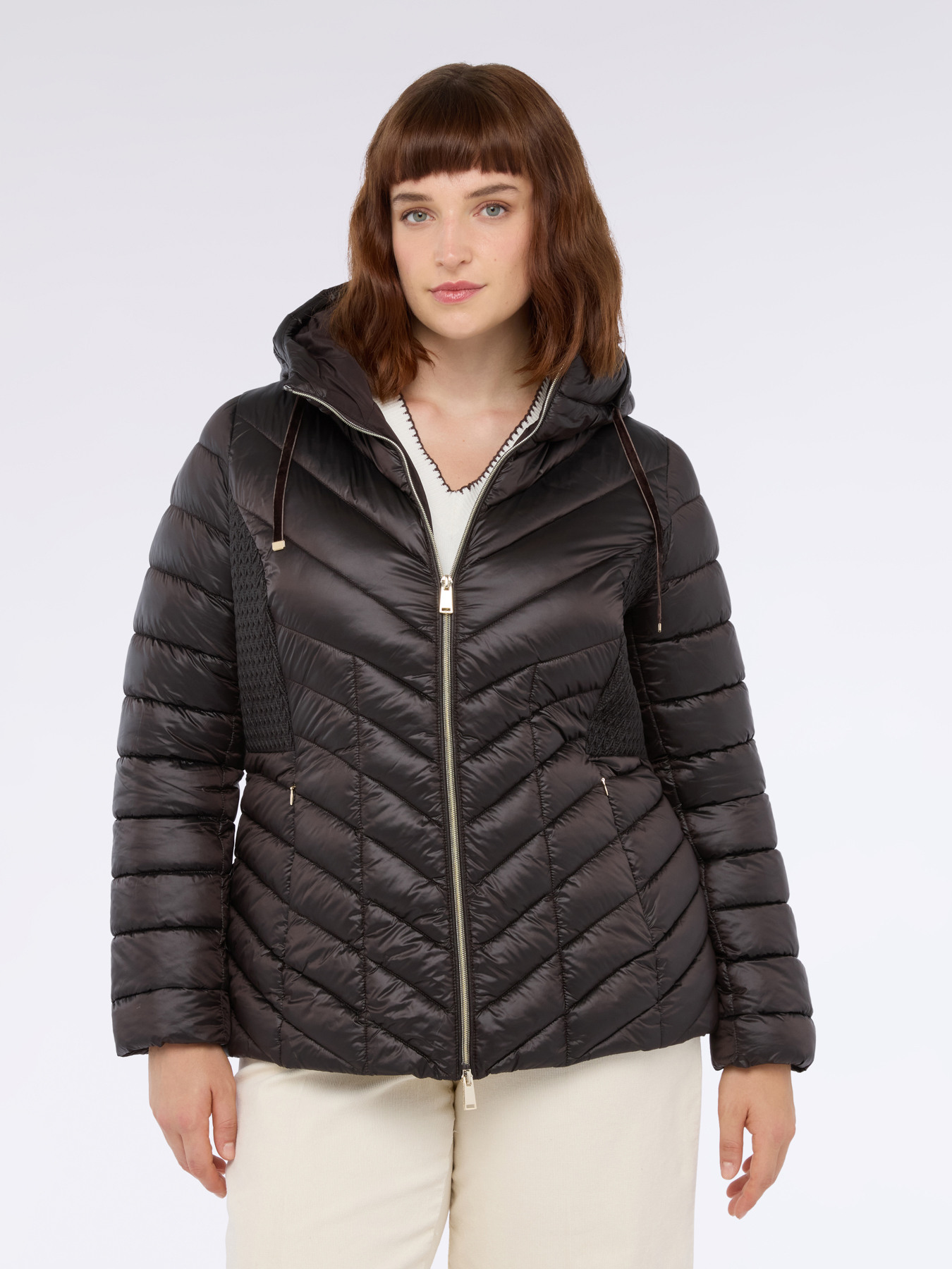 Quilted down jacket with hood image number 6