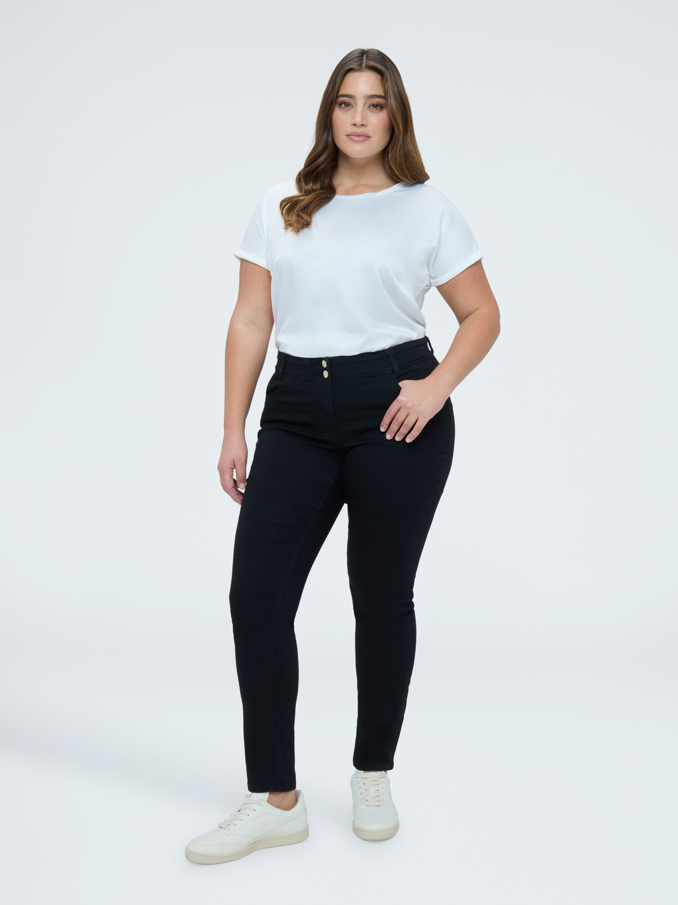 Jean Skinny total black image number 4