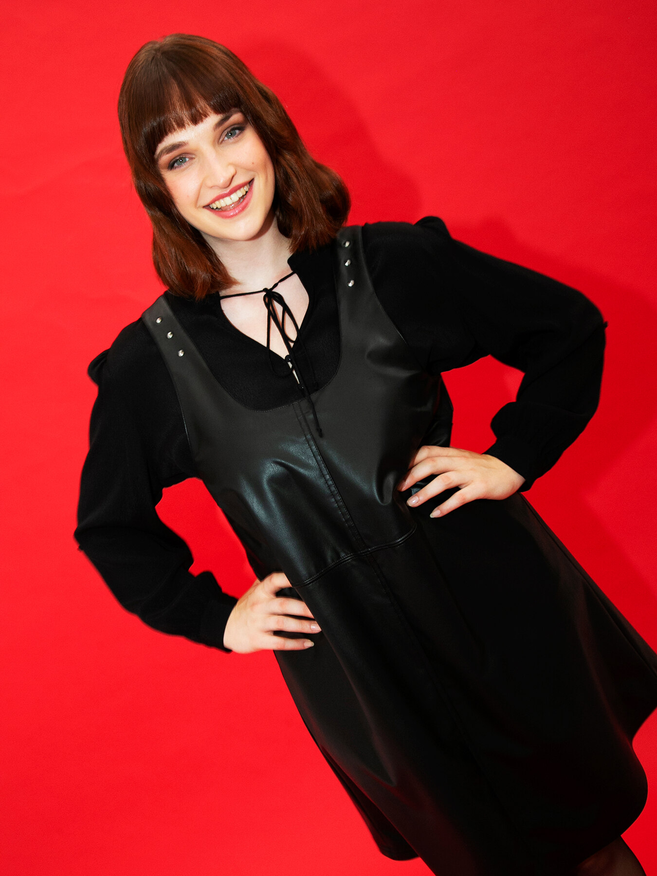 Mini-Kleid mit Nieten image number 3