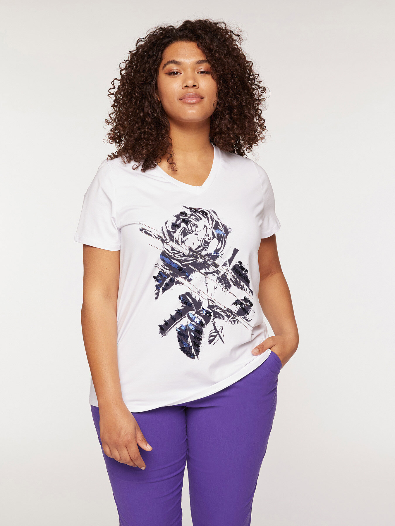 T-shirt with embroidered rose image number 0