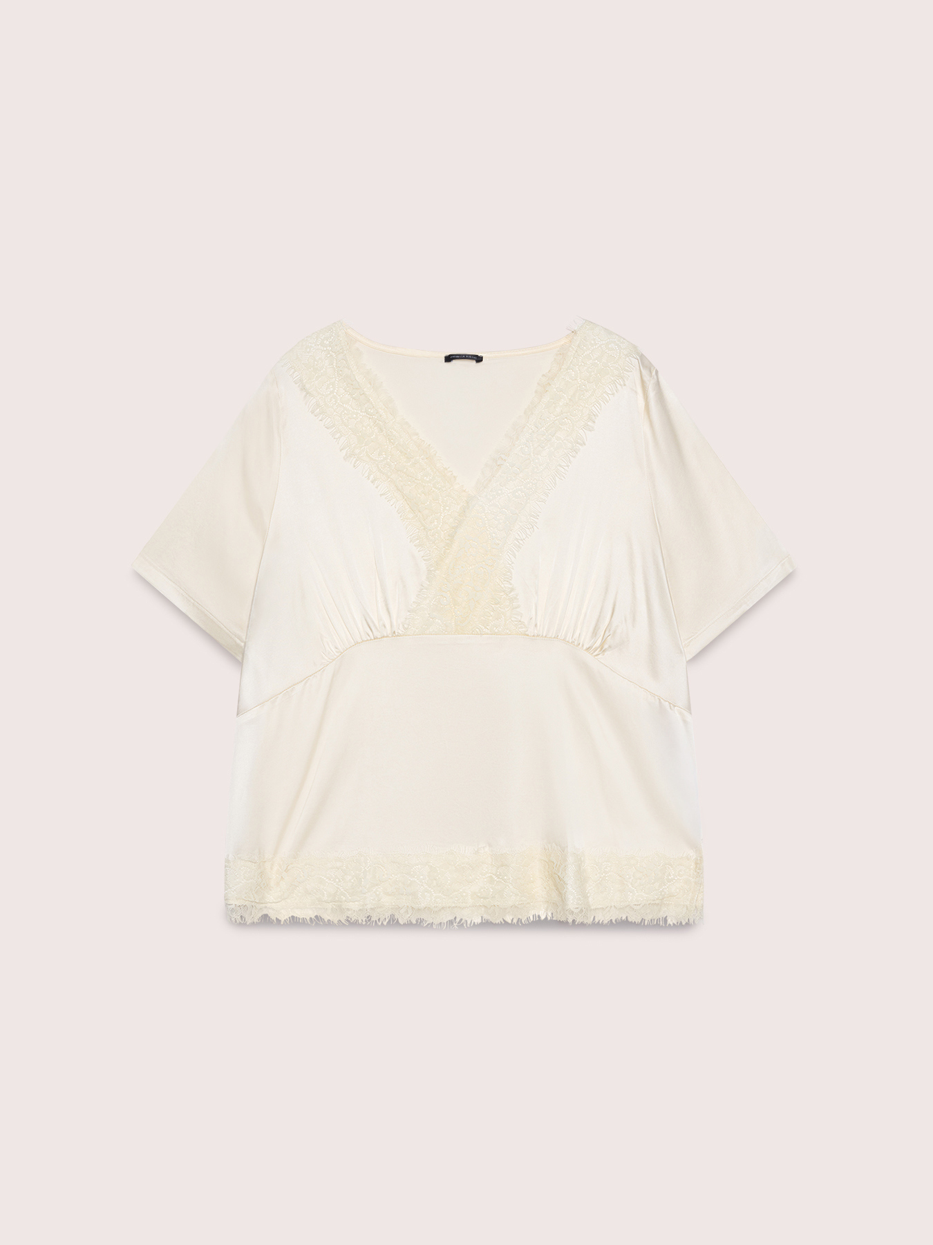 Satin blouse with lace details image number 4