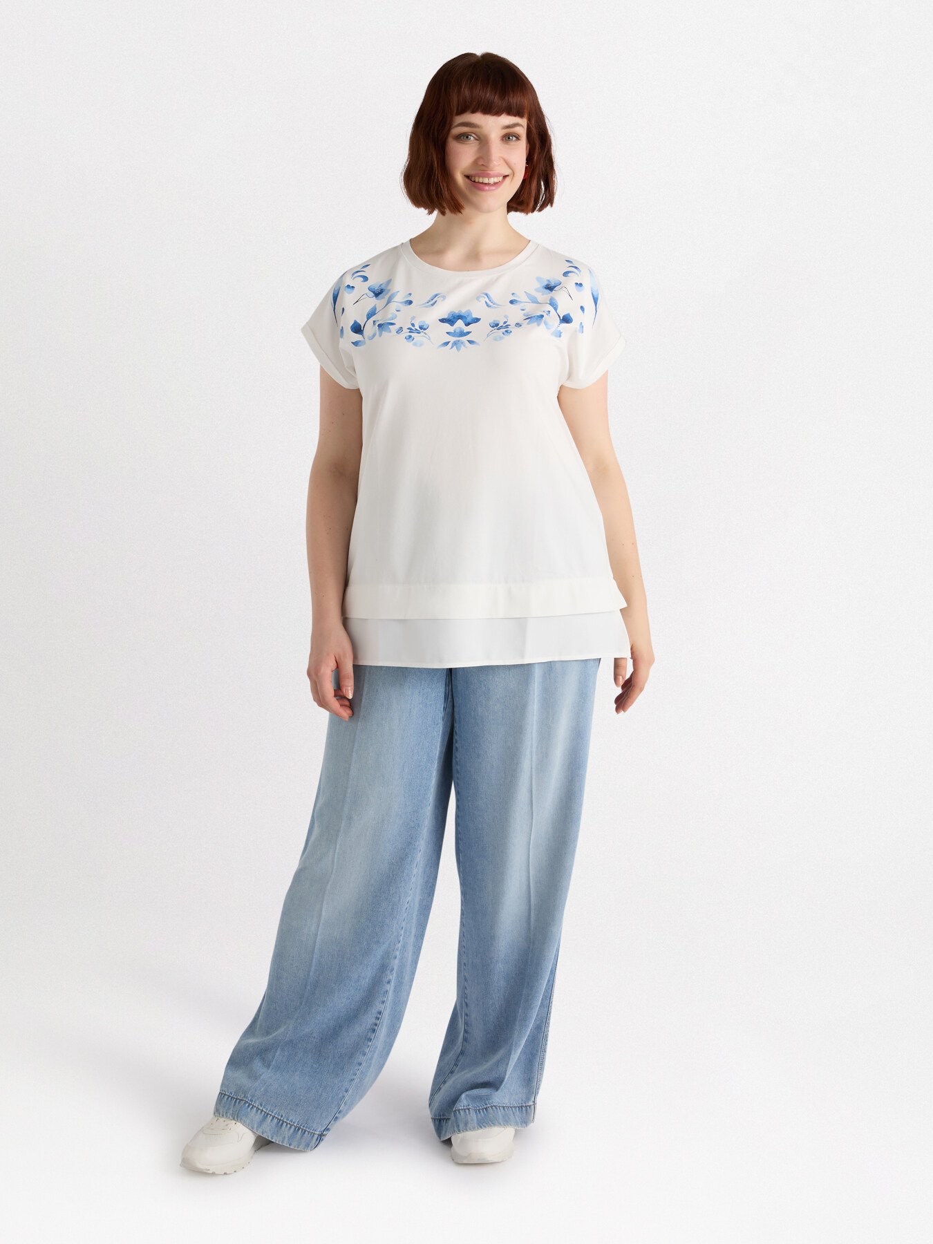 T-shirt con stampa floreale image number 0