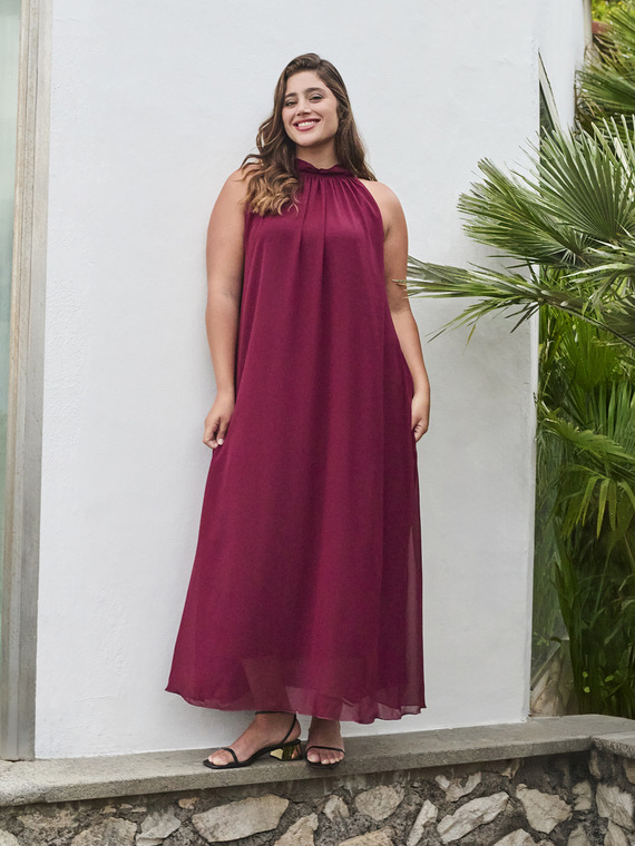 Long Free dress with halter neckline