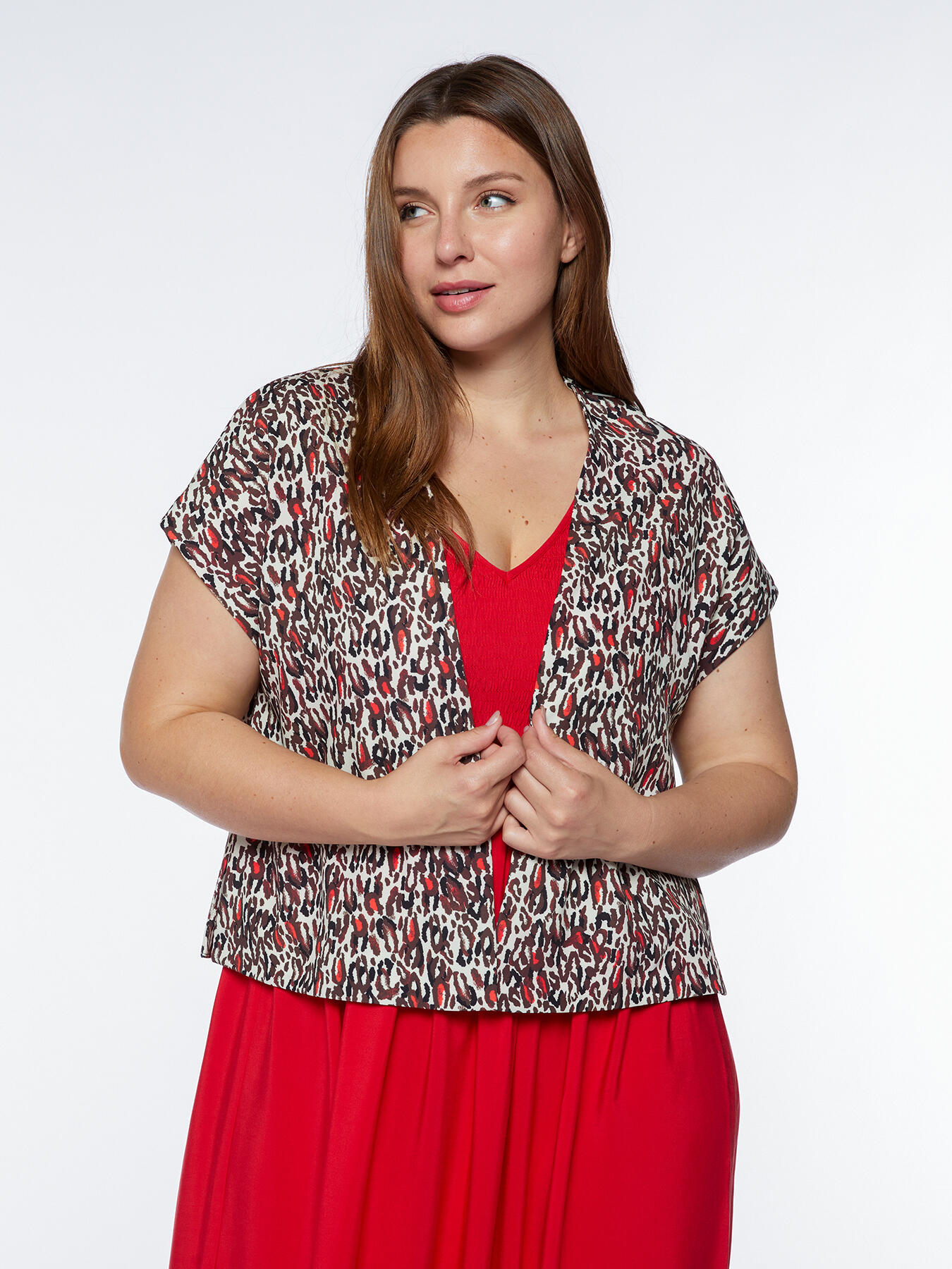 Chaqueta corta ligera de lunares image number 0